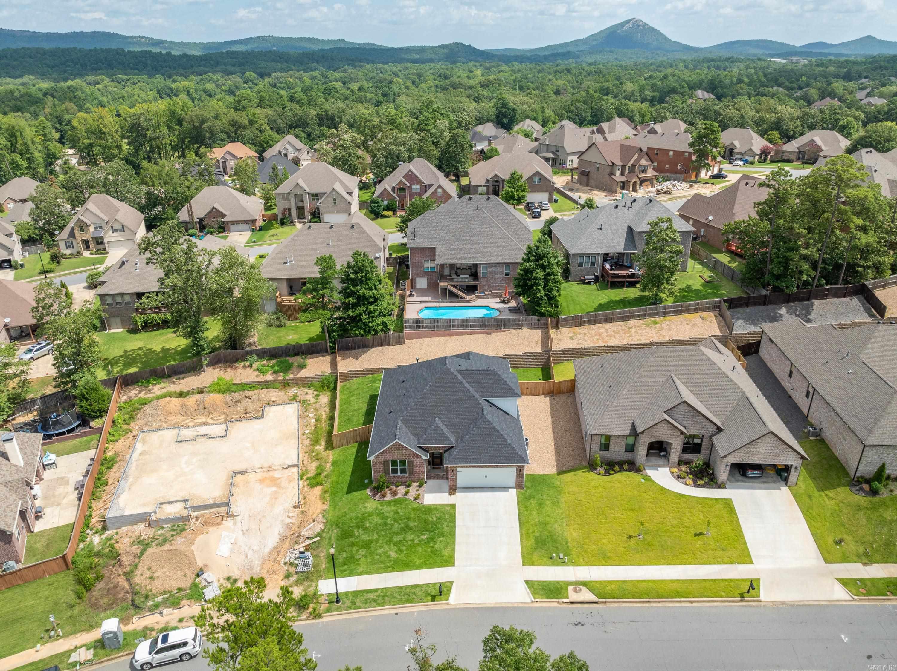 CHENAL VALLEY EPERNAY PLACE - Residential