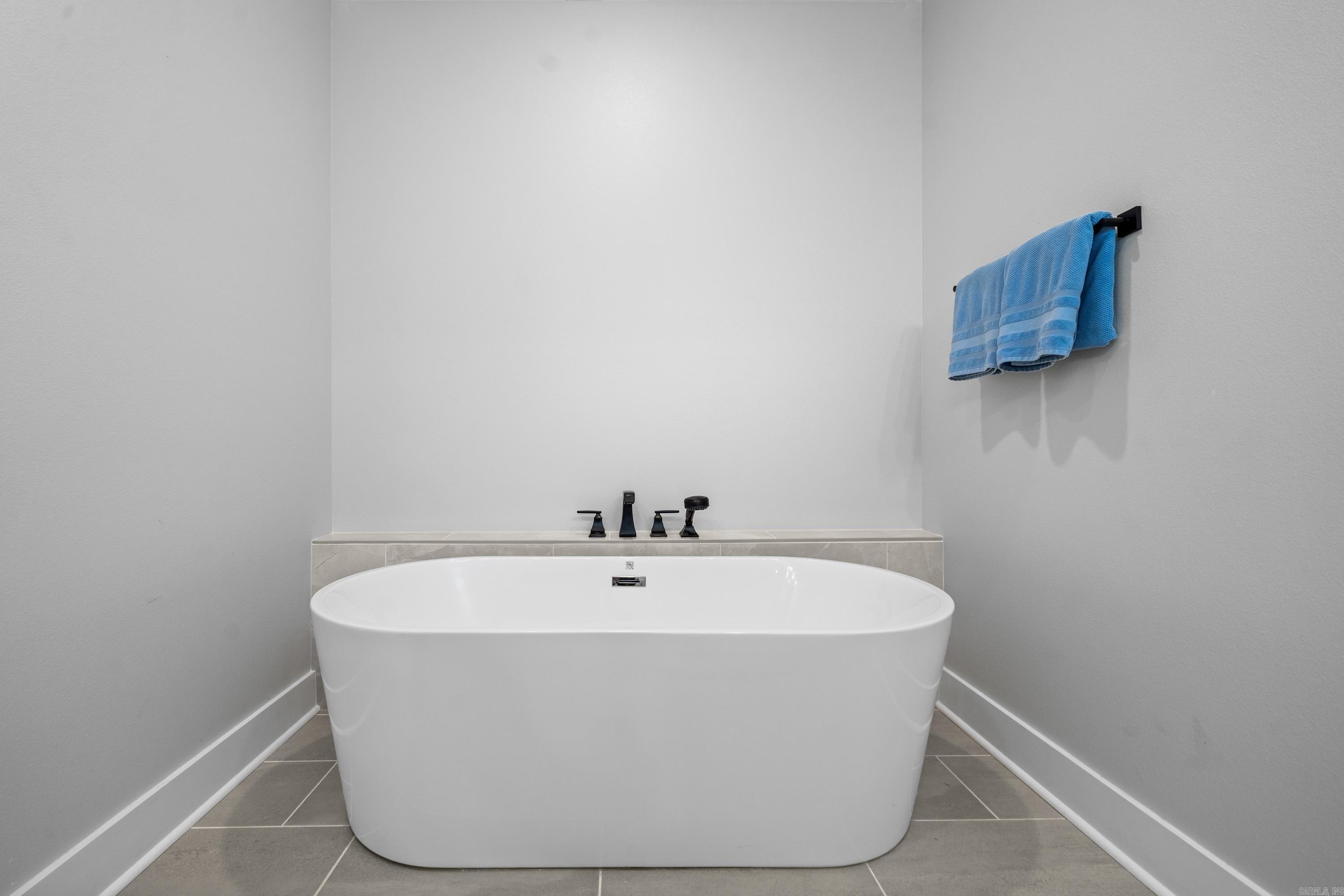 CHENAL VALLEY EPERNAY PLACE - Residential