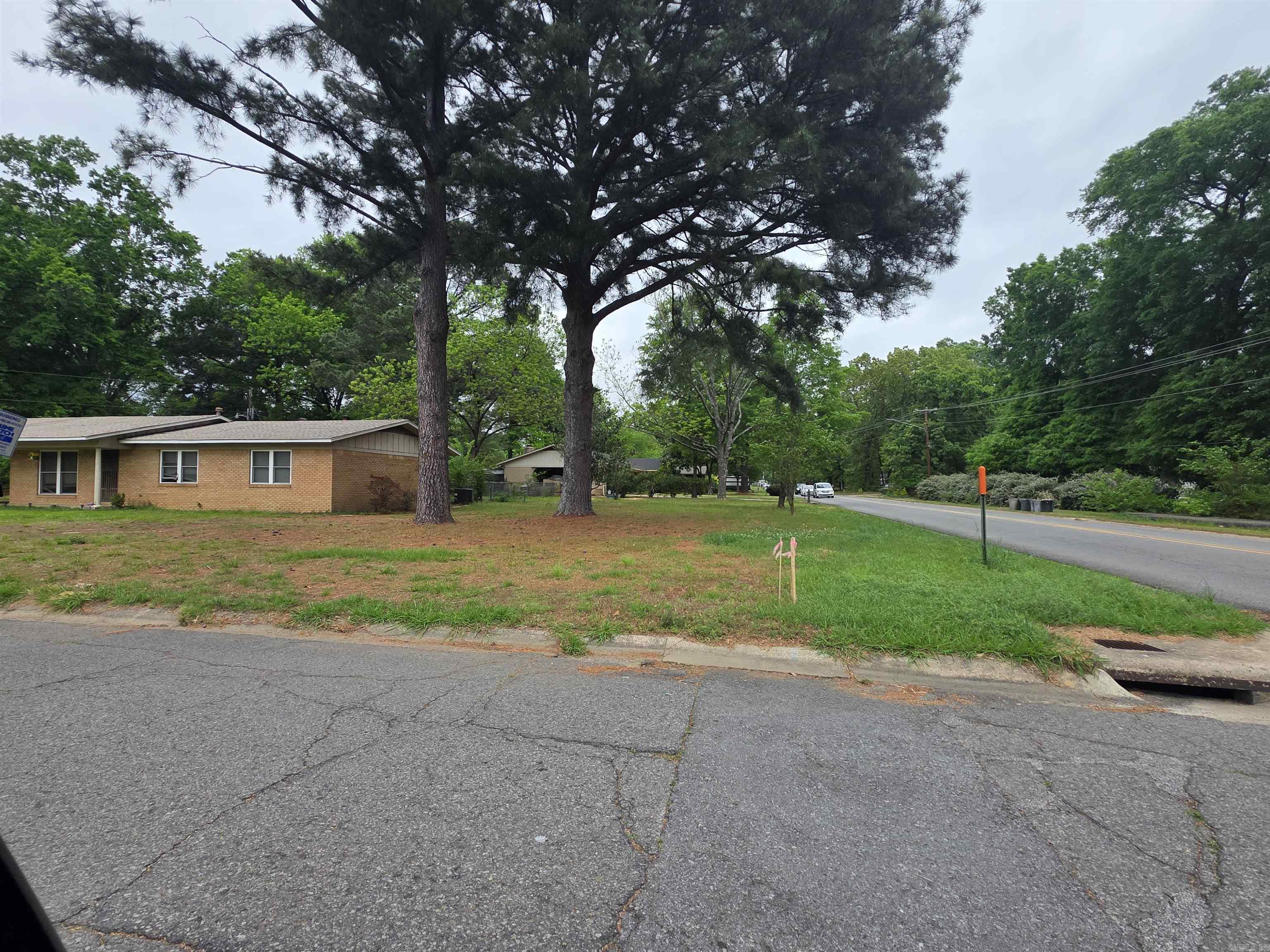 OAK FORREST - Residential