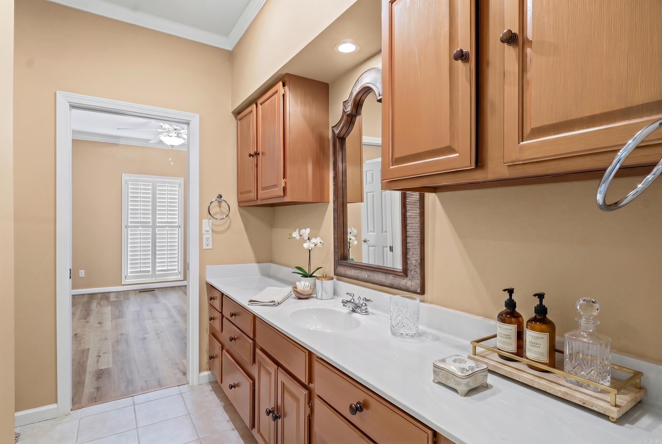 VINEGAR HILL  (H.P.R.) - Residential