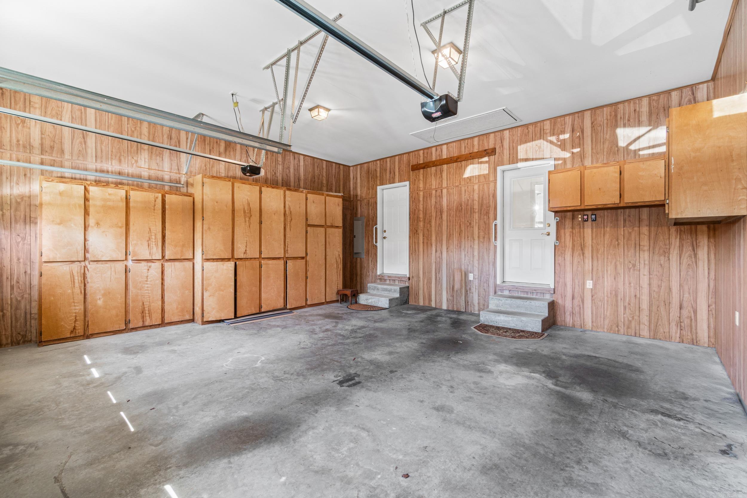 VINEGAR HILL  (H.P.R.) - Residential