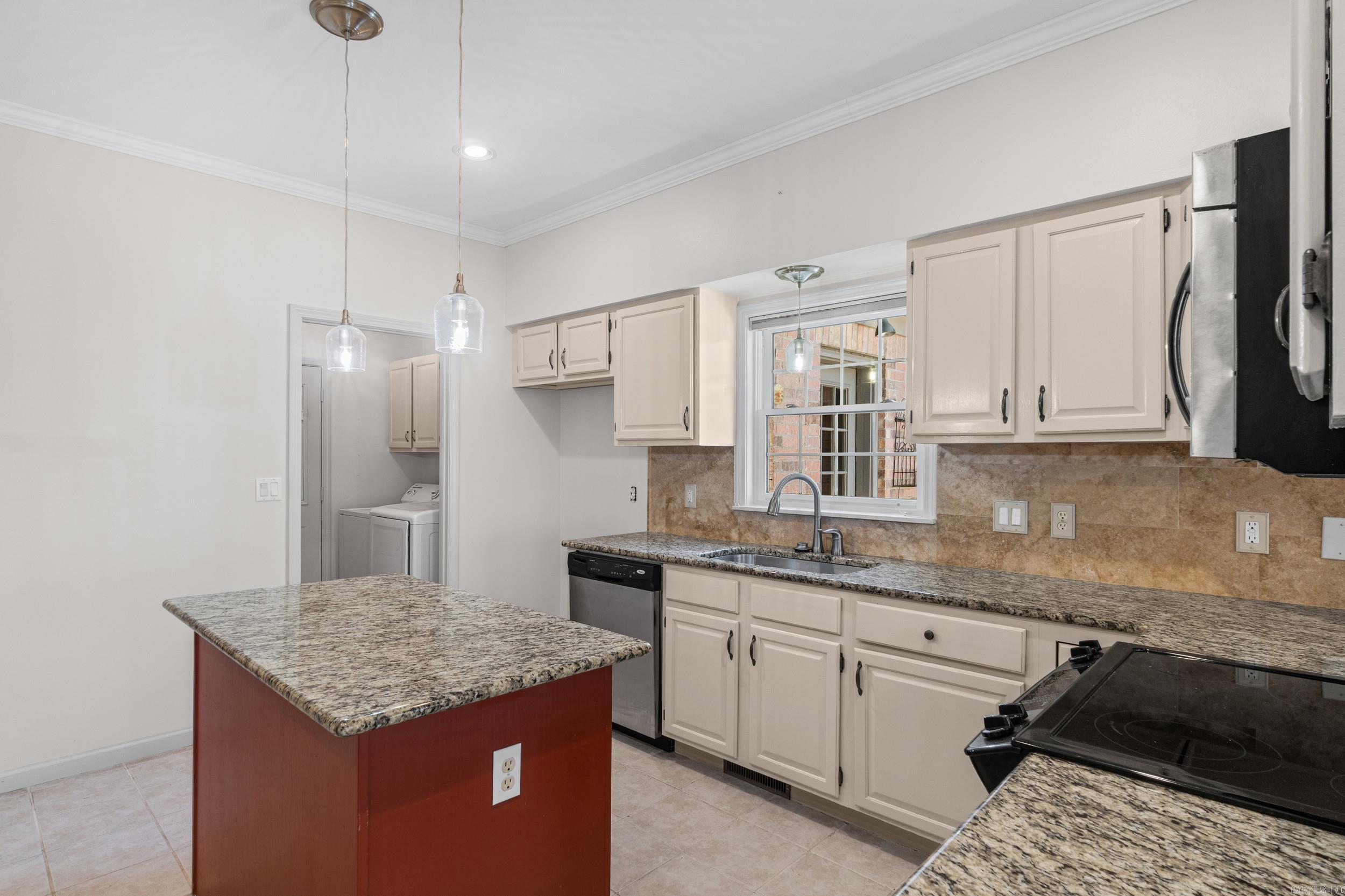 VINEGAR HILL  (H.P.R.) - Residential