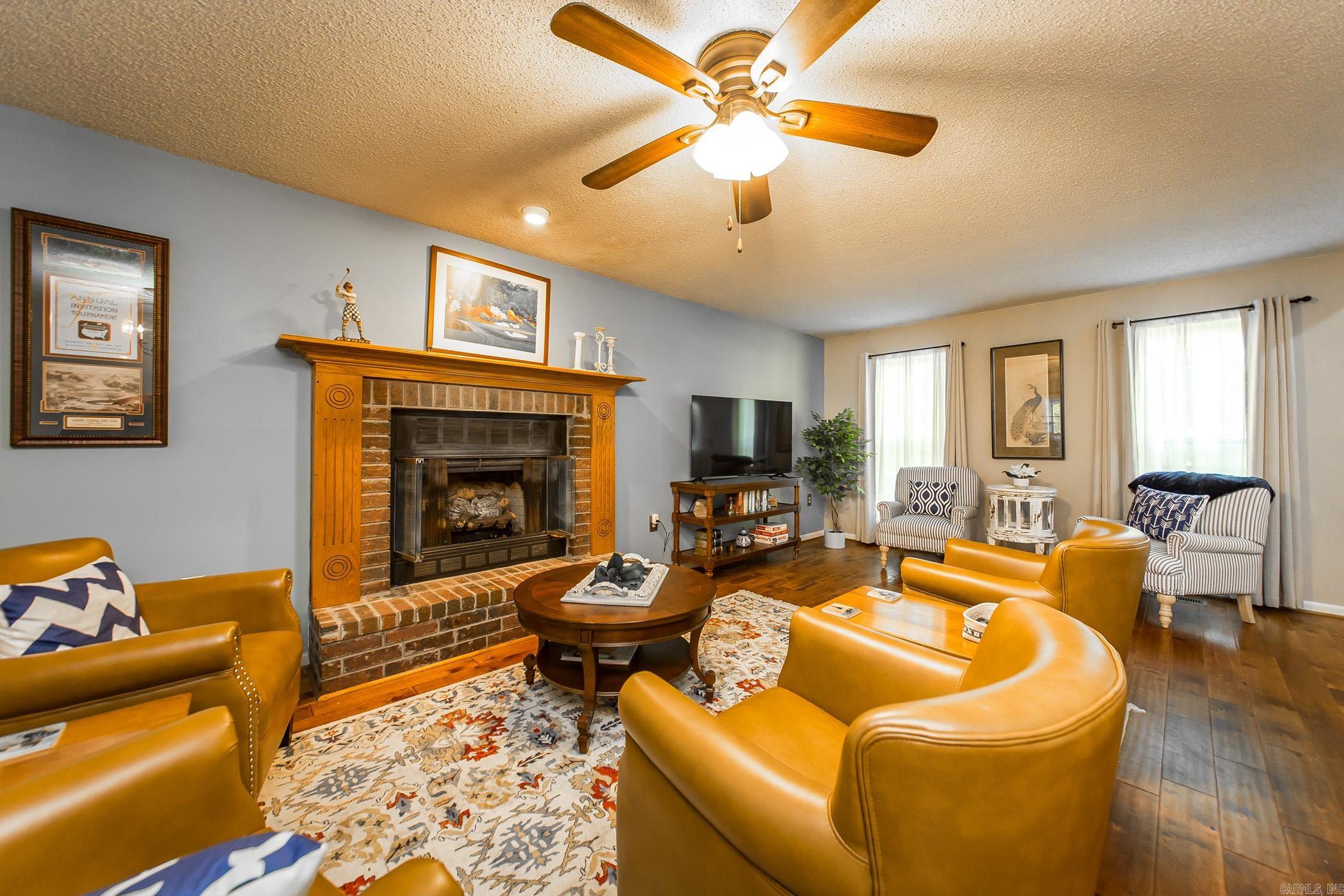 CASTLE RIDGE - Residential