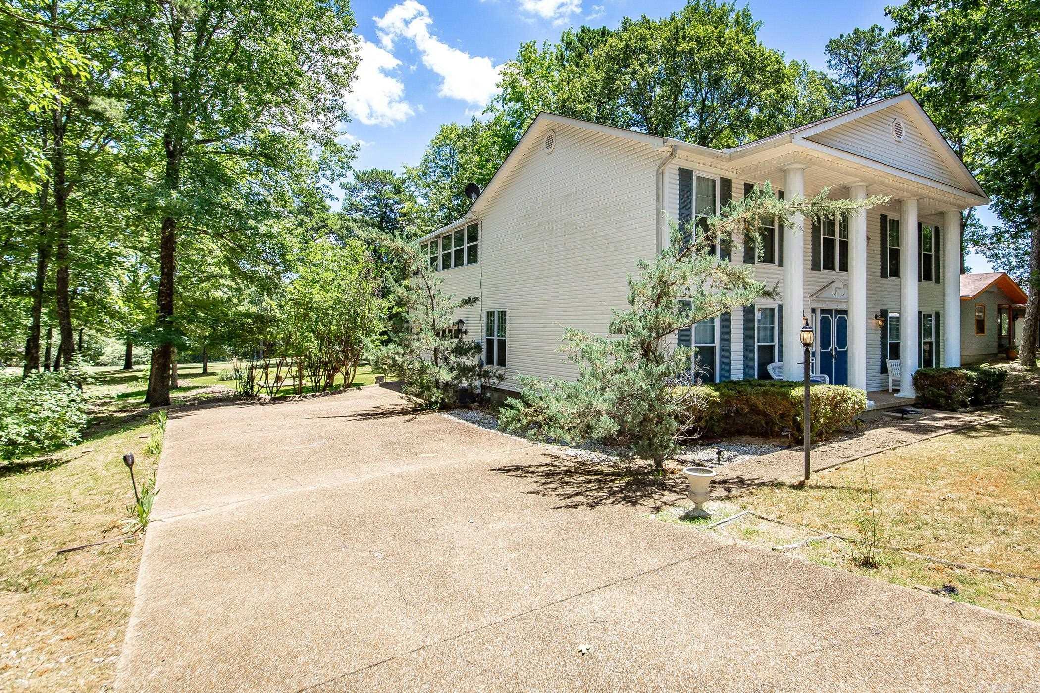 CASTLE RIDGE - Residential