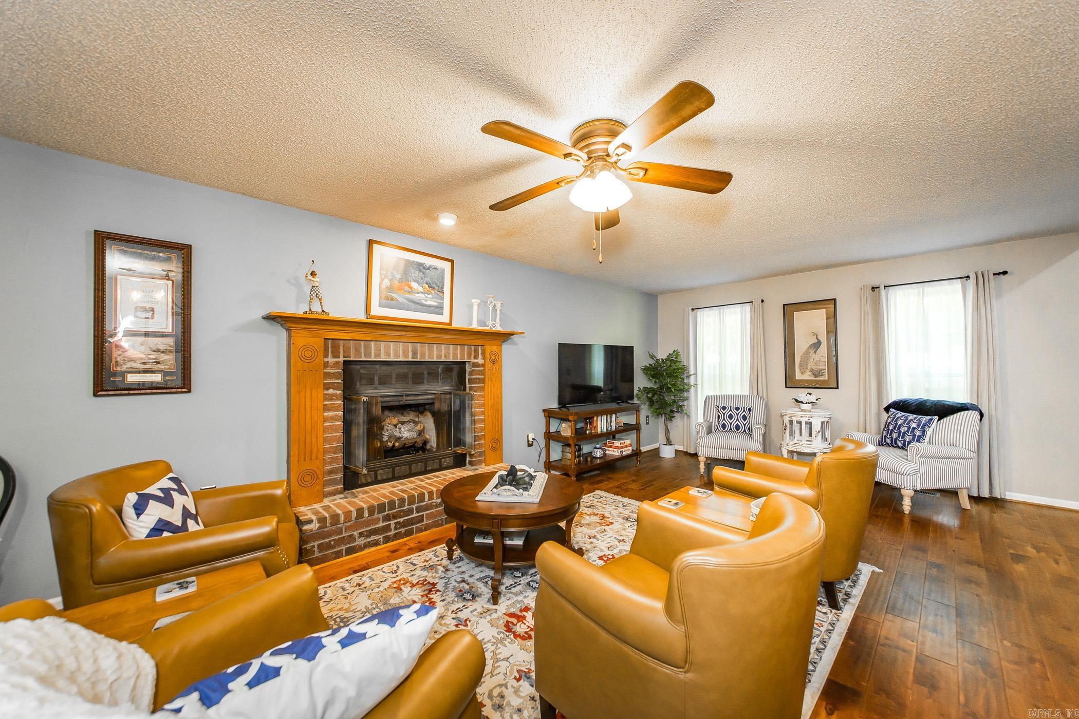 CASTLE RIDGE - Residential