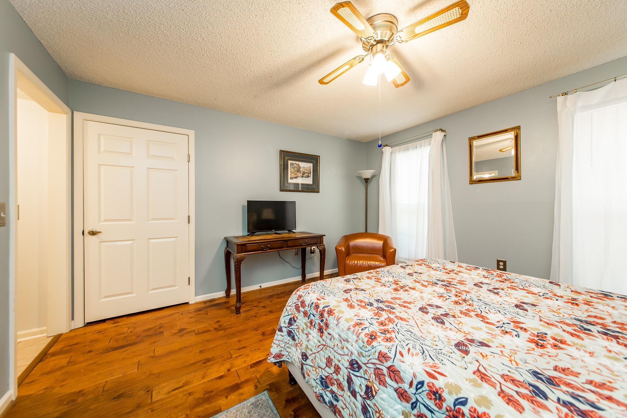 CASTLE RIDGE - Residential