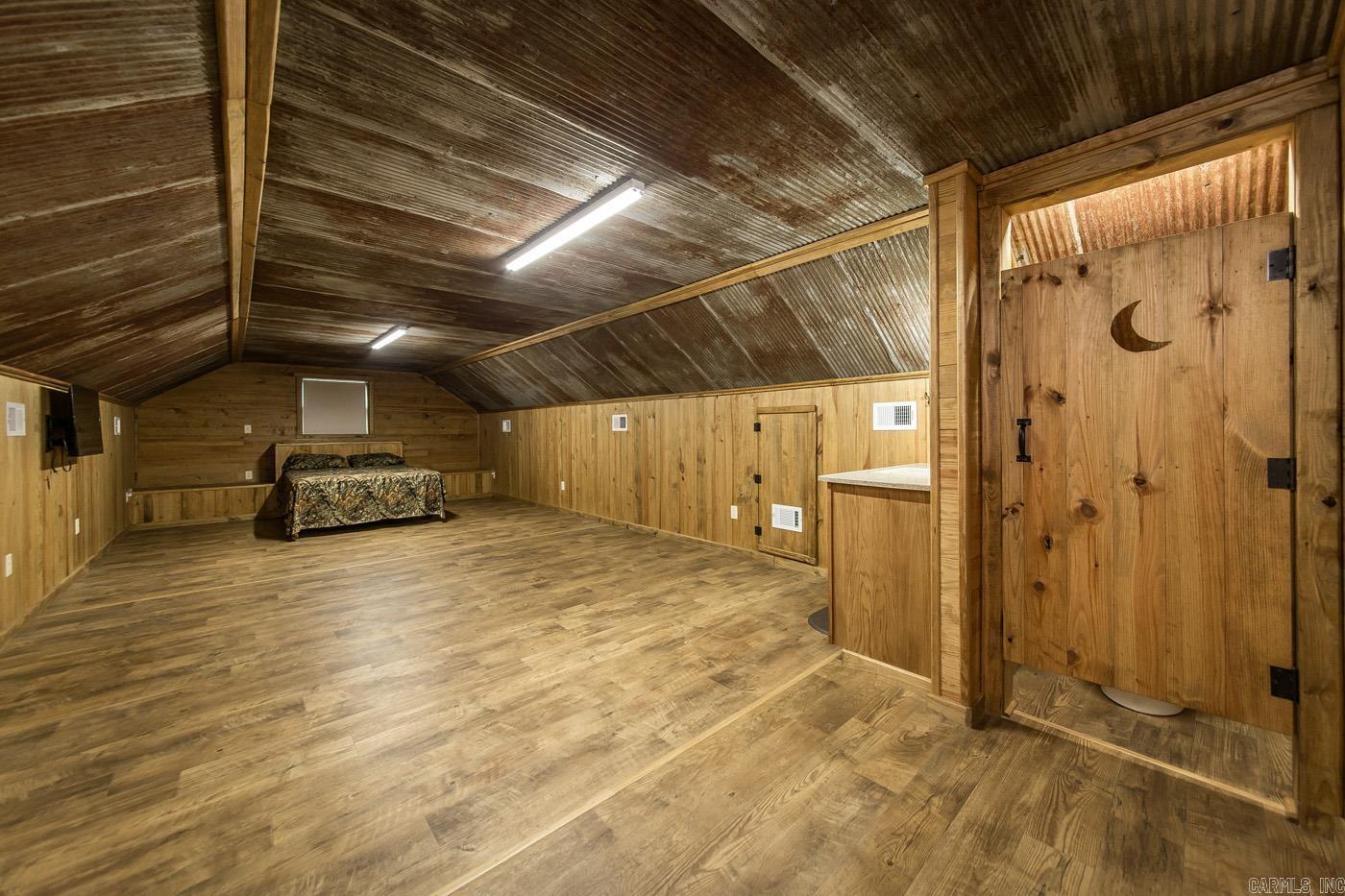PLEASANT RIDGE - Residential