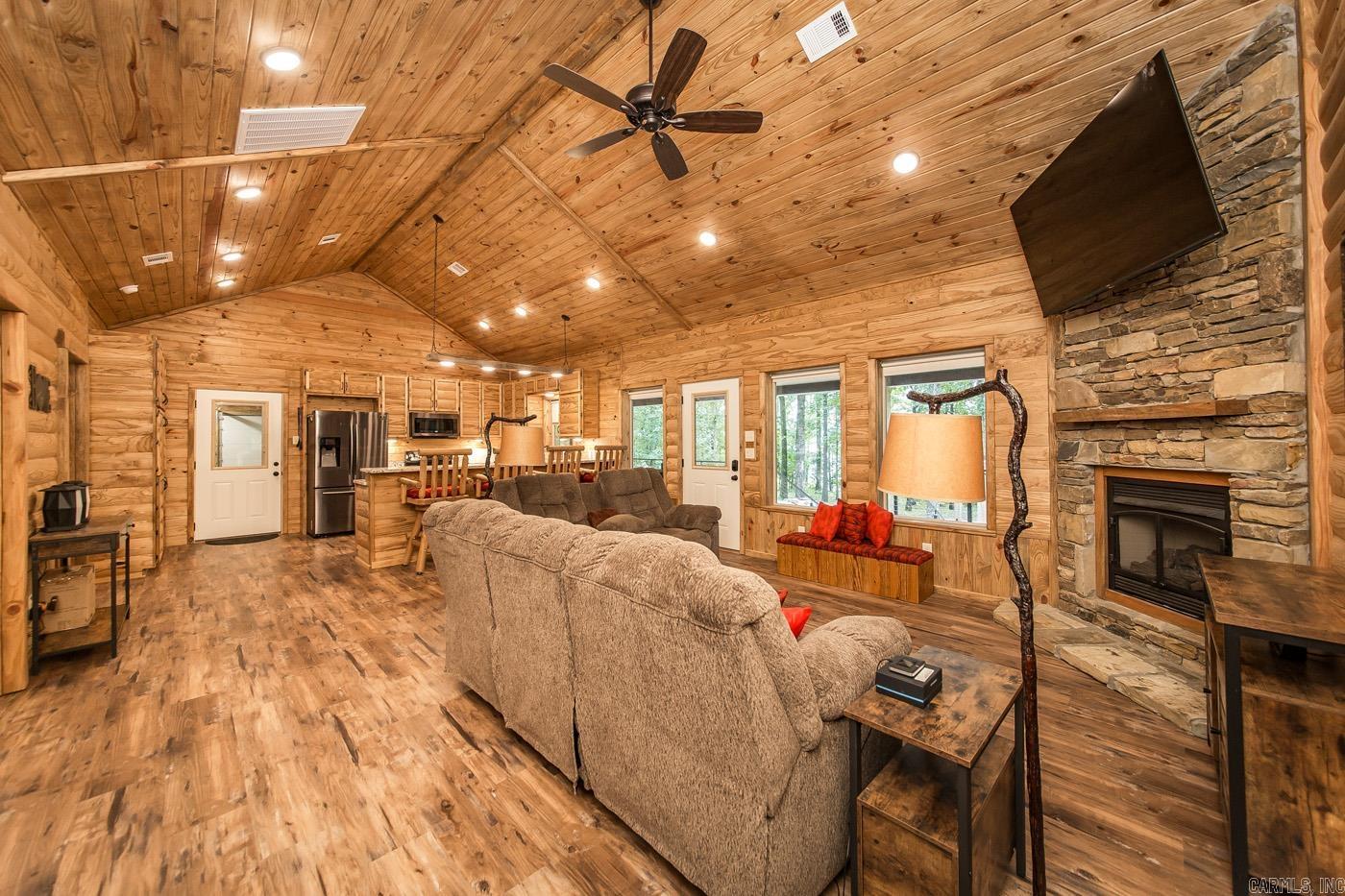 PLEASANT RIDGE - Residential