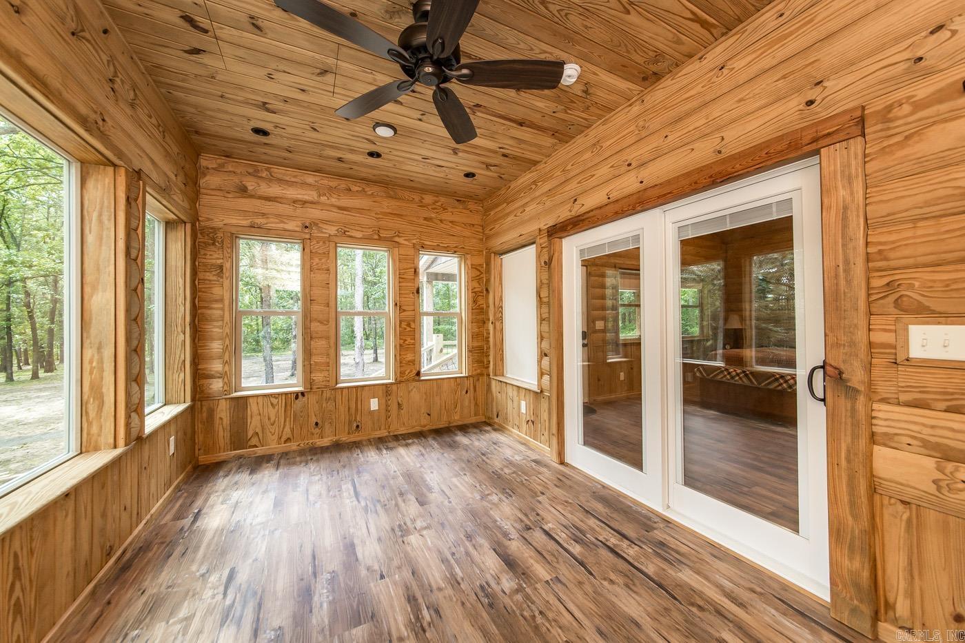 PLEASANT RIDGE - Residential