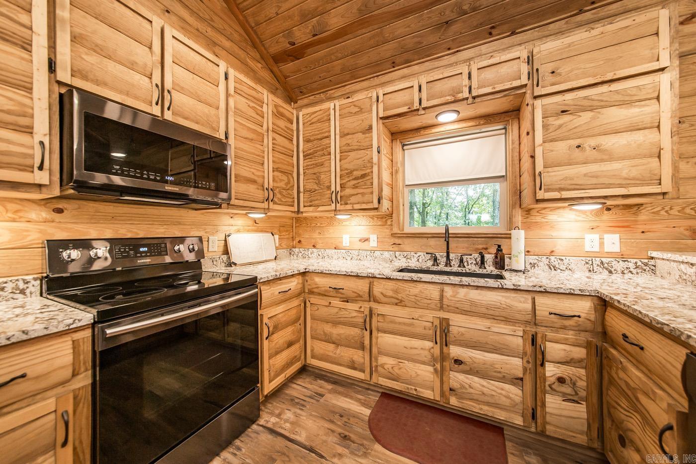 PLEASANT RIDGE - Residential