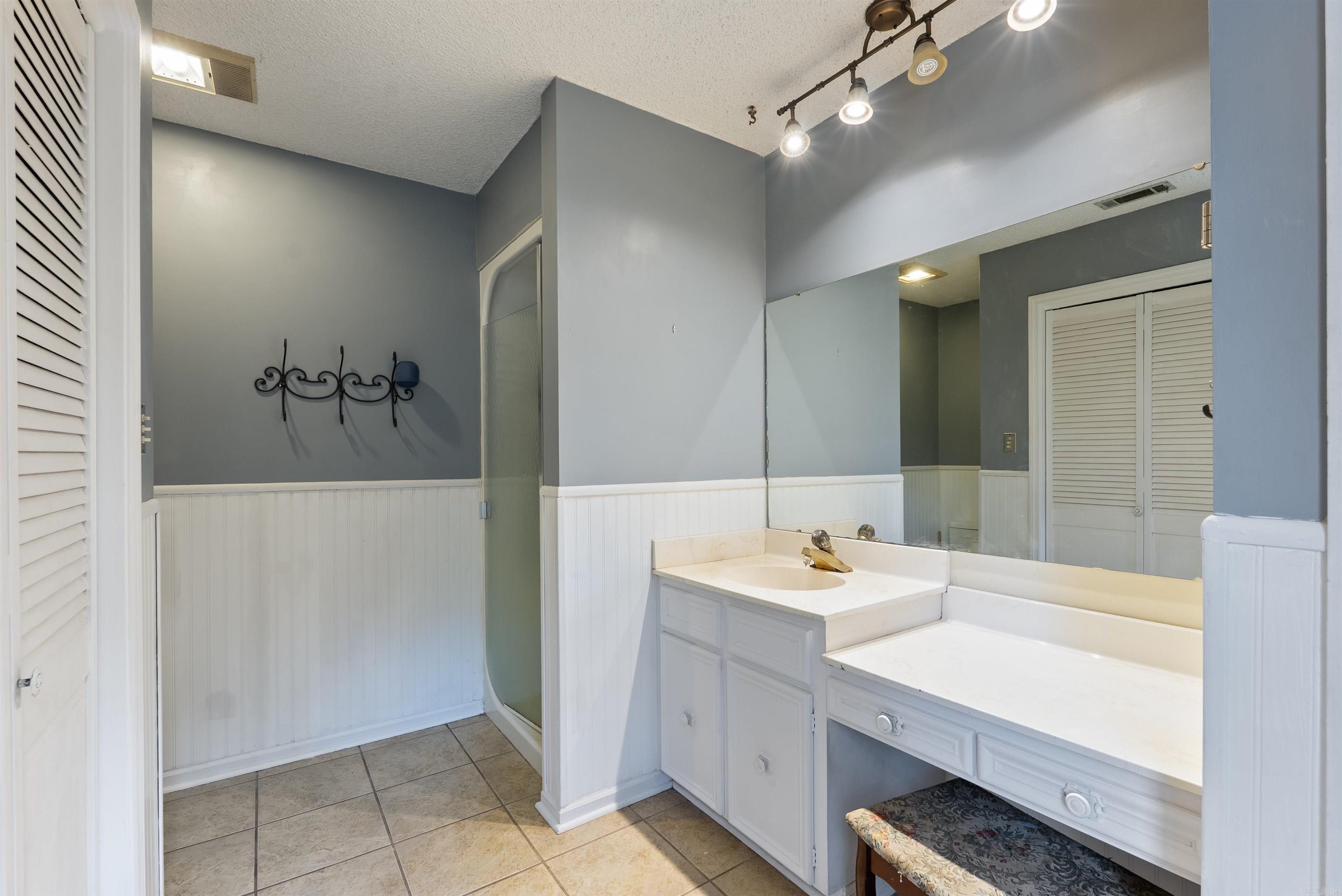 Pine Crest - Residential