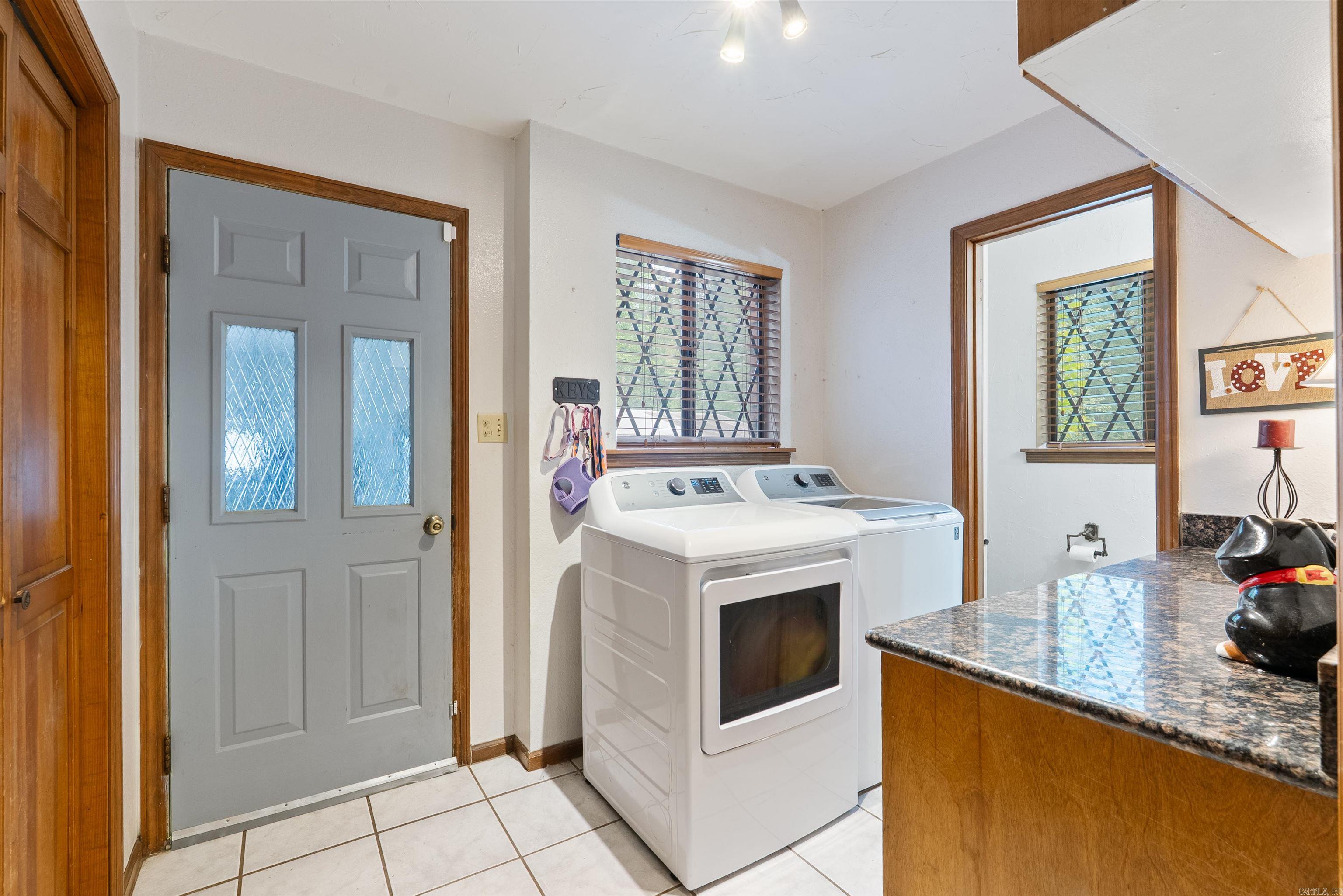 Pine Crest - Residential