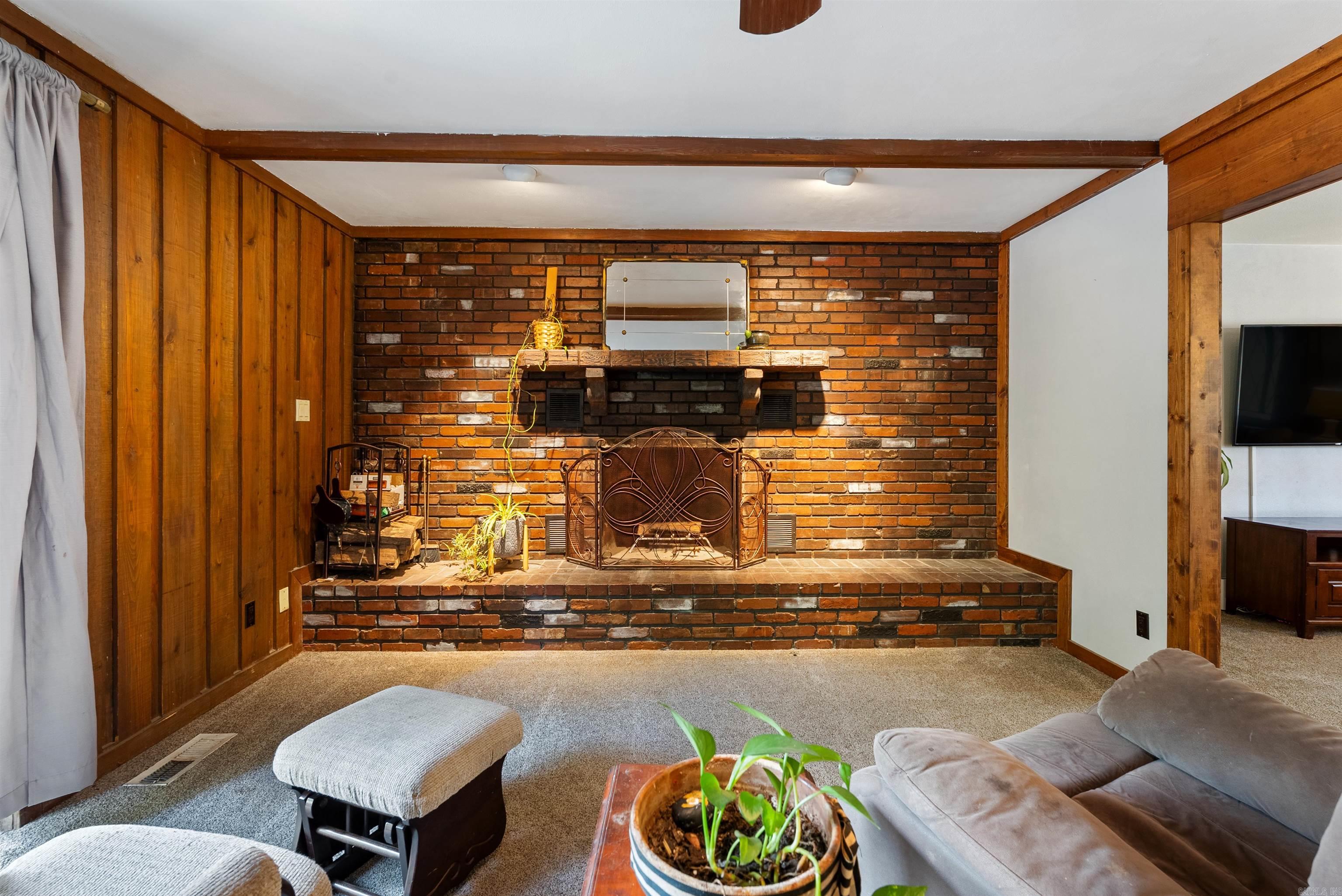 Pine Crest - Residential
