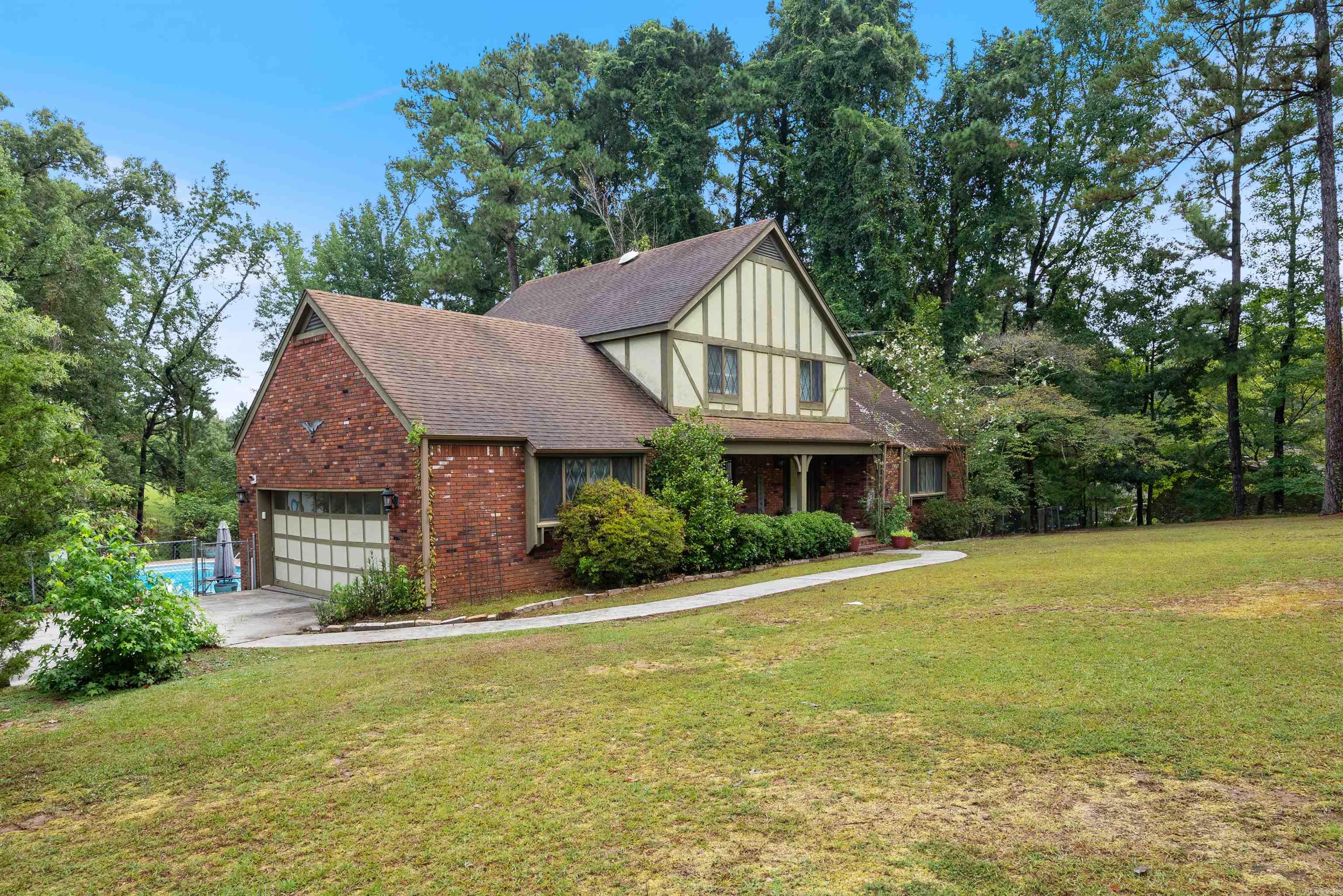 Pine Crest - Residential