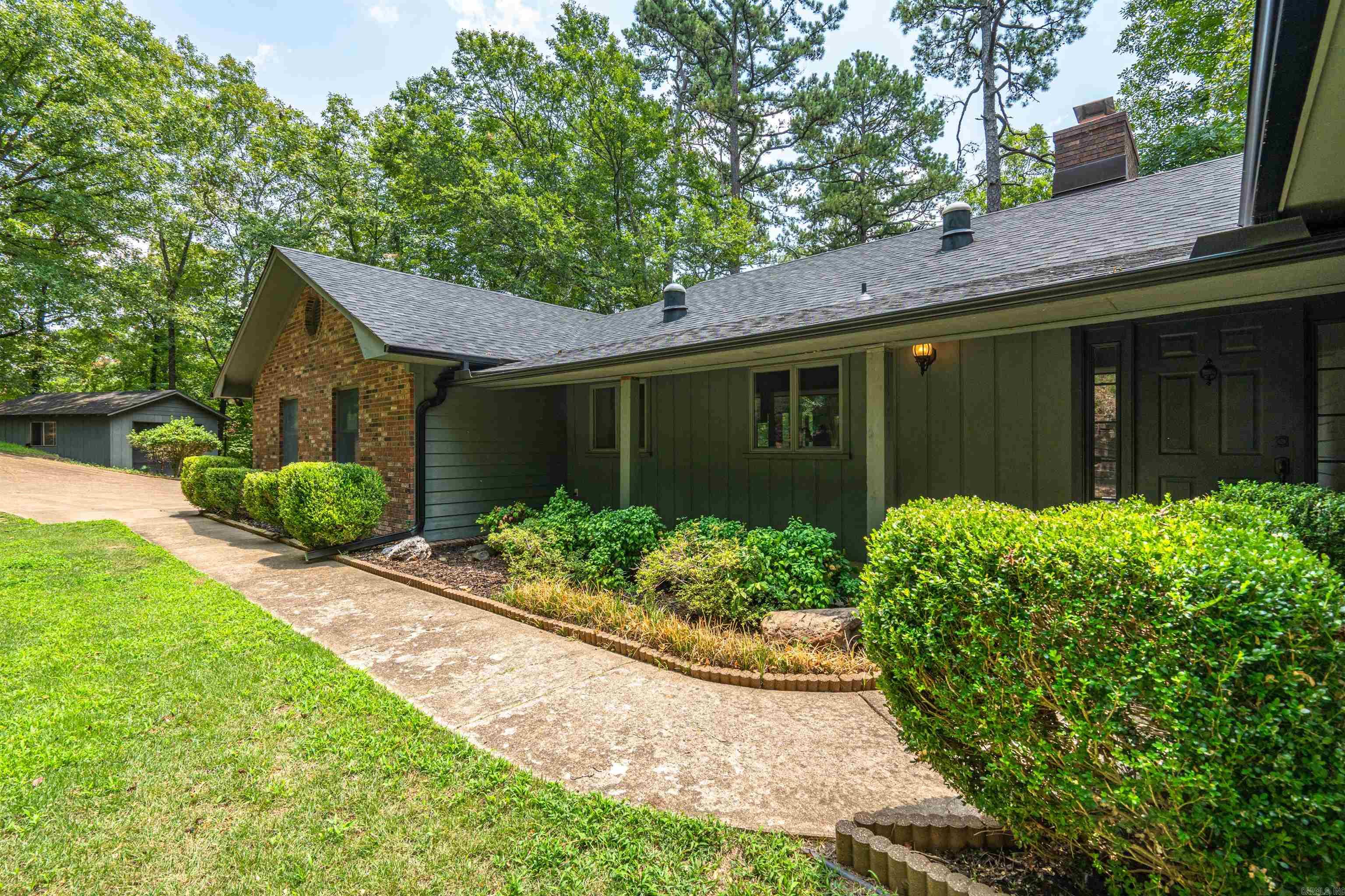 Lake Crest - Residential