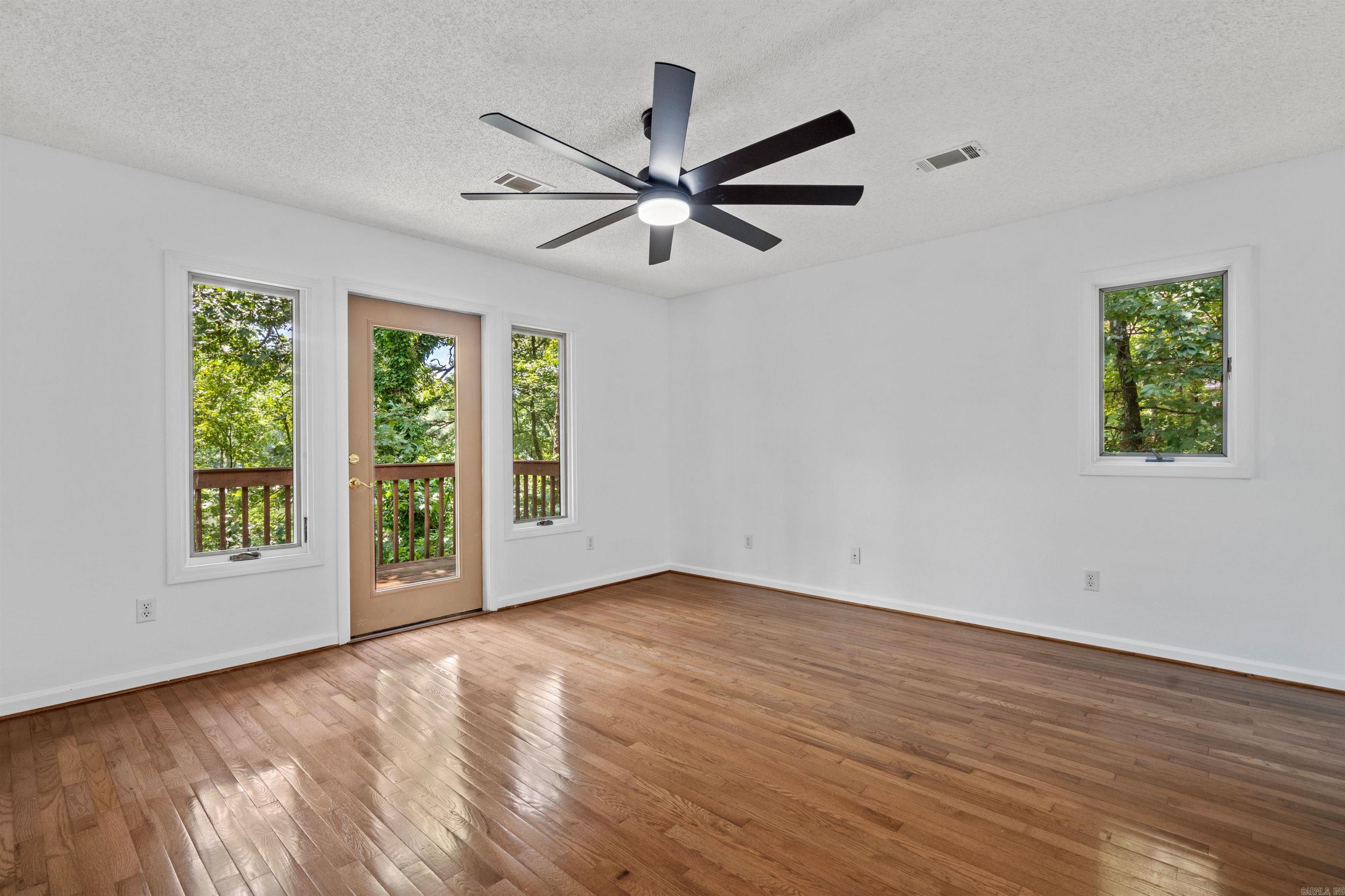 Lake Crest - Residential