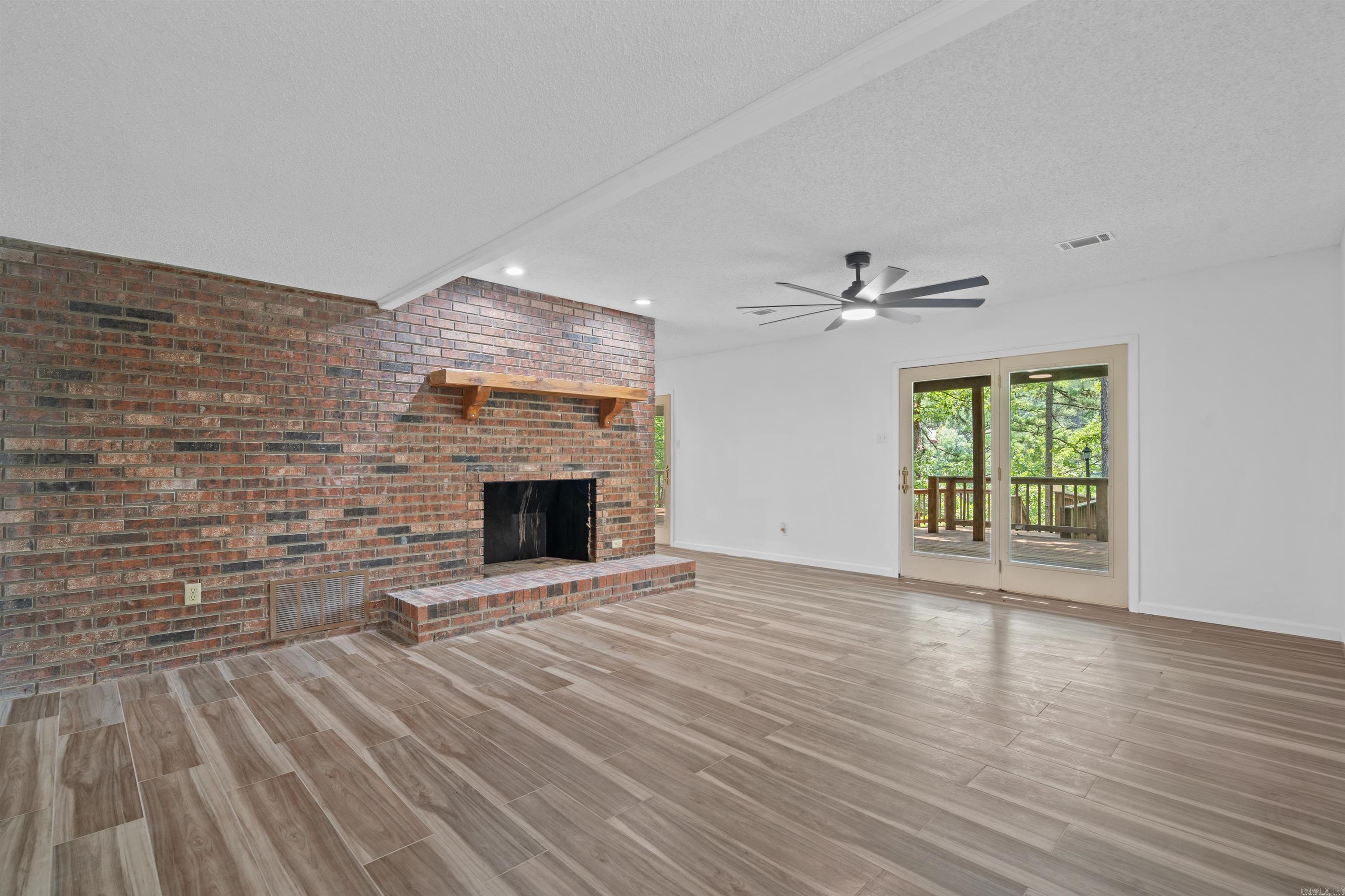 Lake Crest - Residential