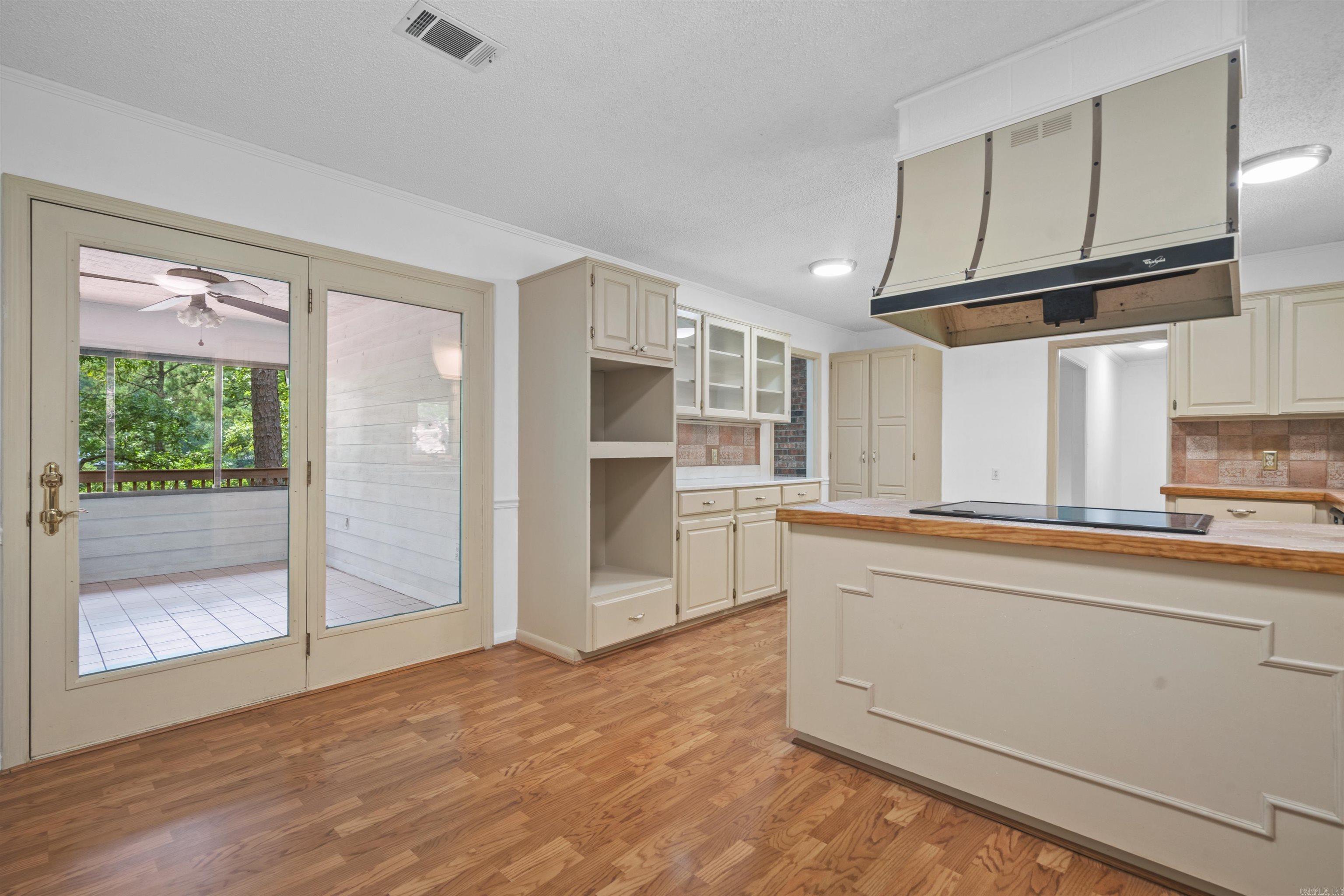 Lake Crest - Residential