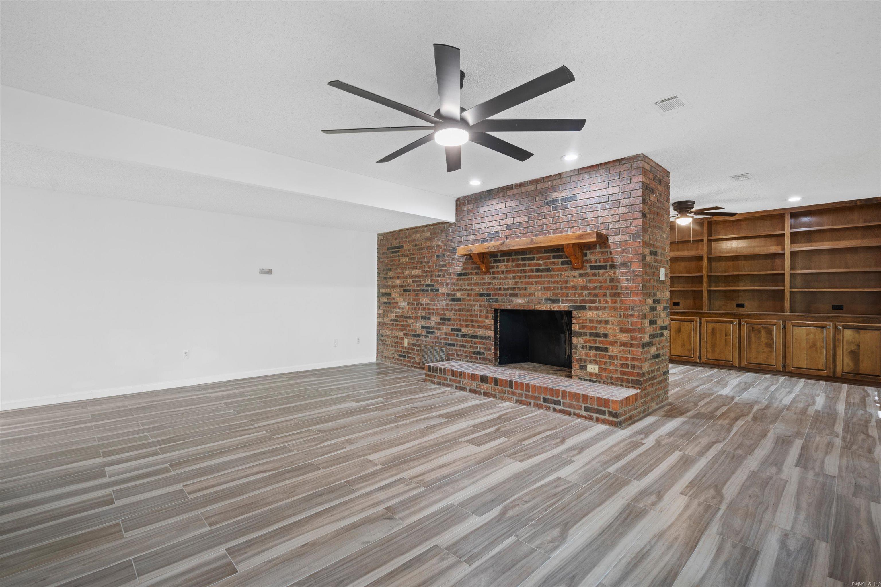 Lake Crest - Residential