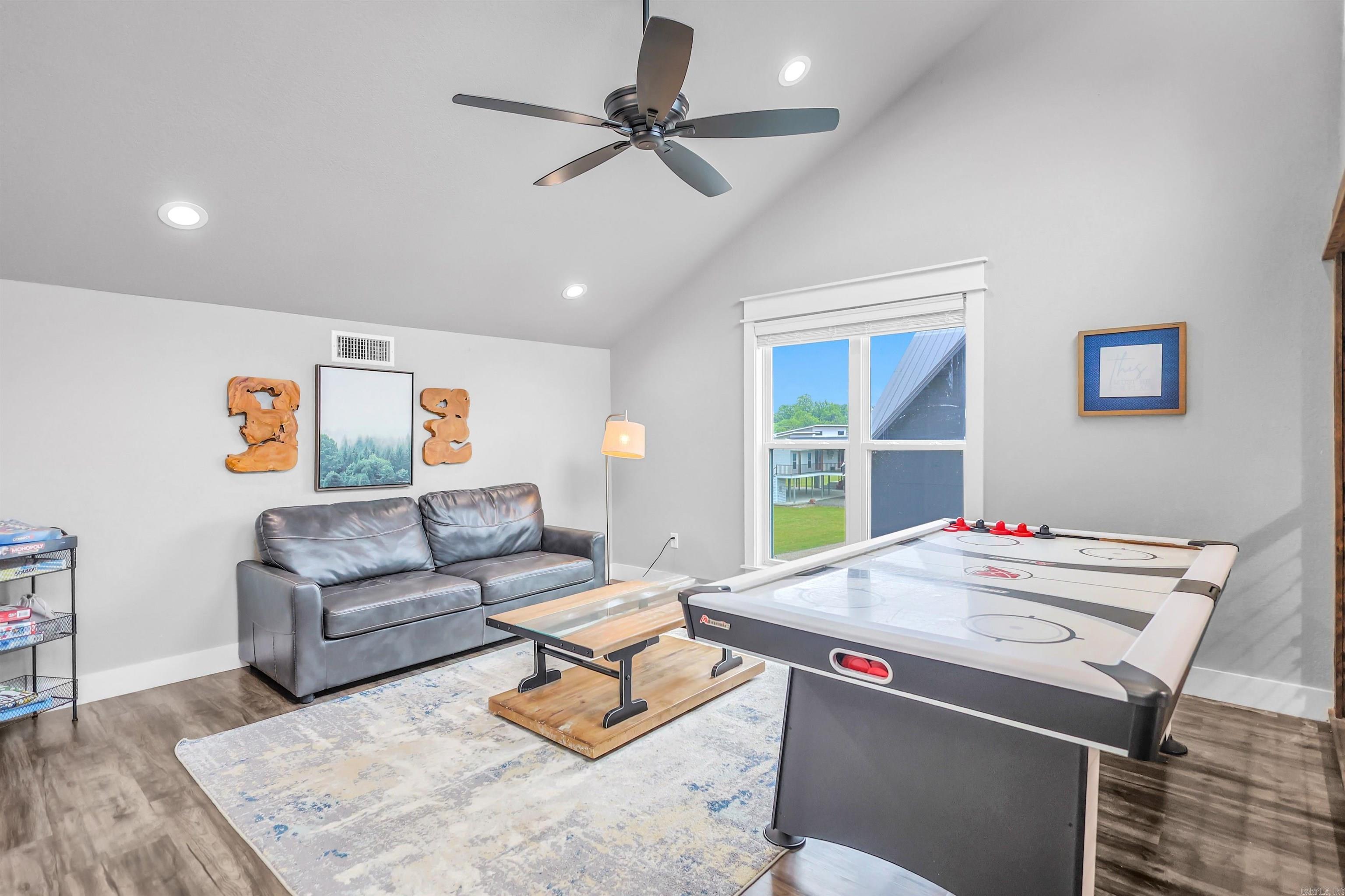 Jordans Bend at Caddos - Residential