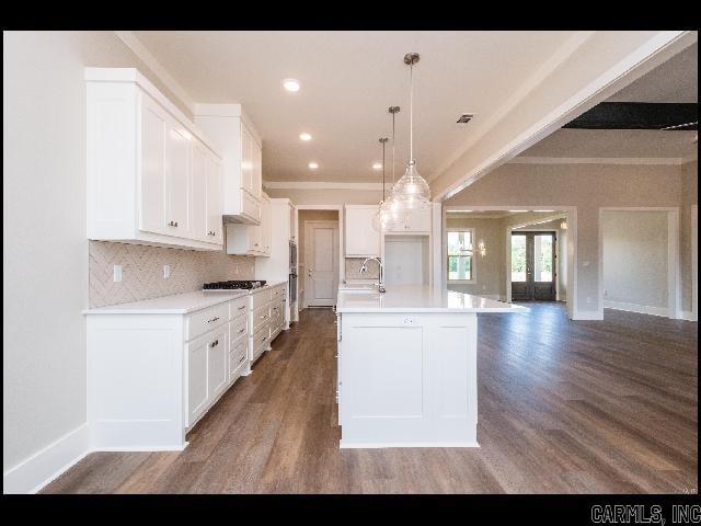 COUNTRY CLUB OF ARK THE - Residential Lease