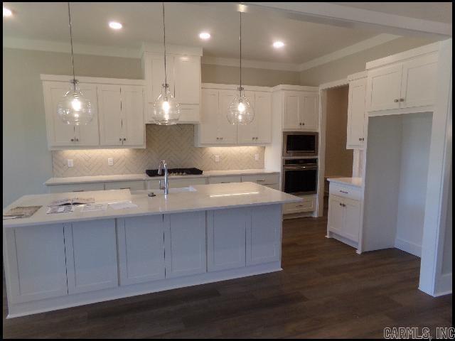 COUNTRY CLUB OF ARK THE - Residential Lease
