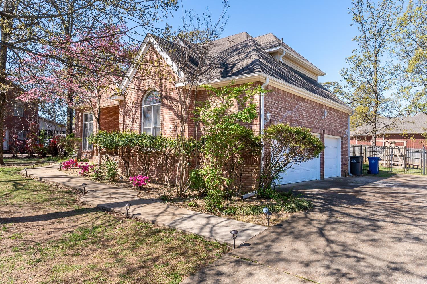 WOODSPRINGS ESTATES - Residential