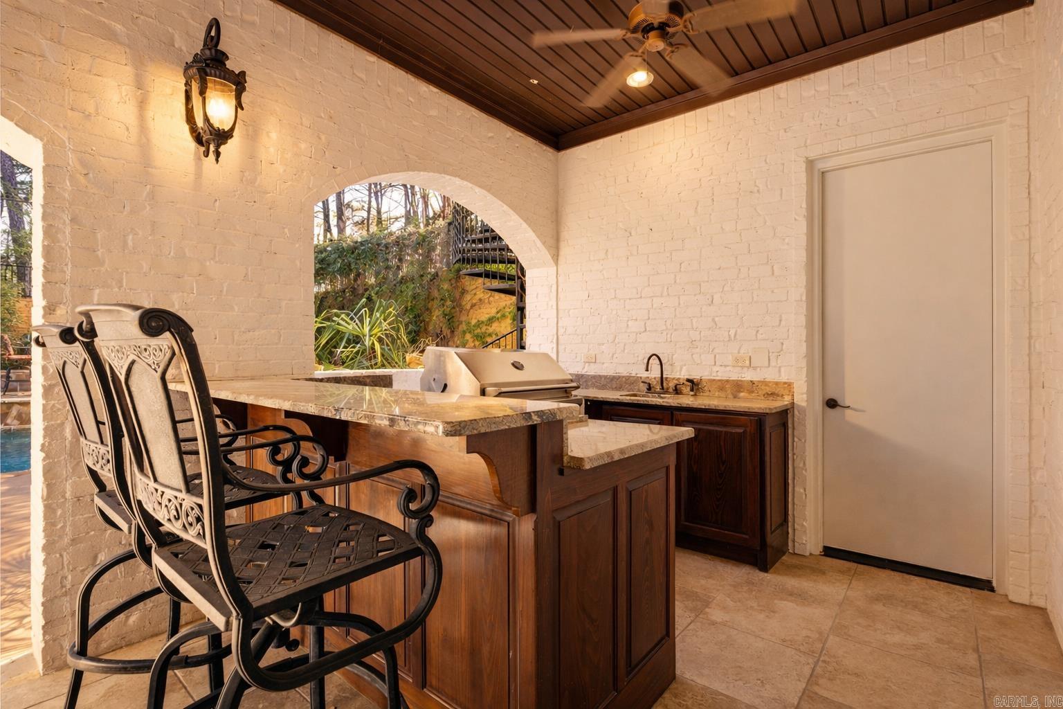 CHENAL DOWNS - Residential