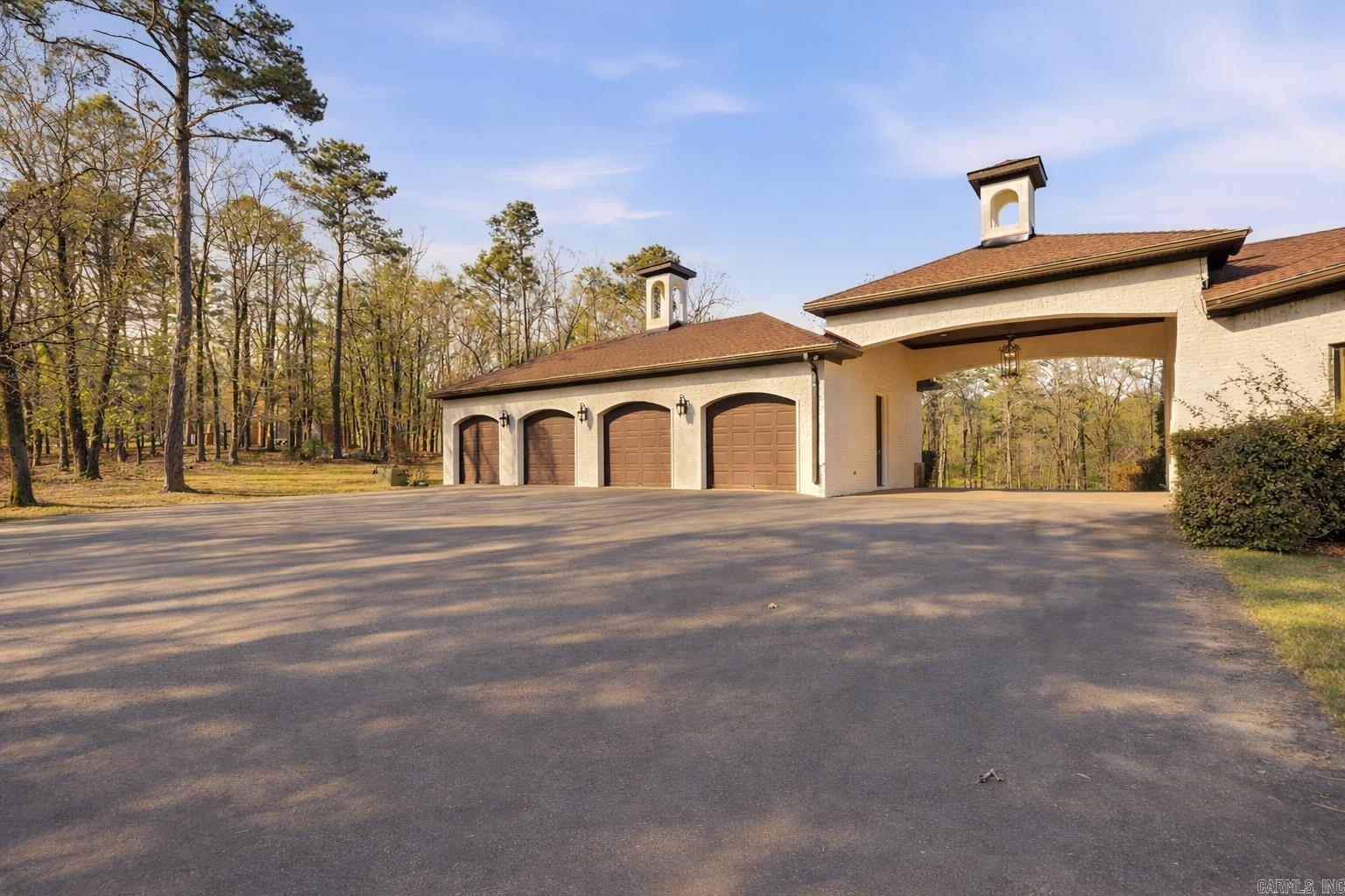 CHENAL DOWNS - Residential