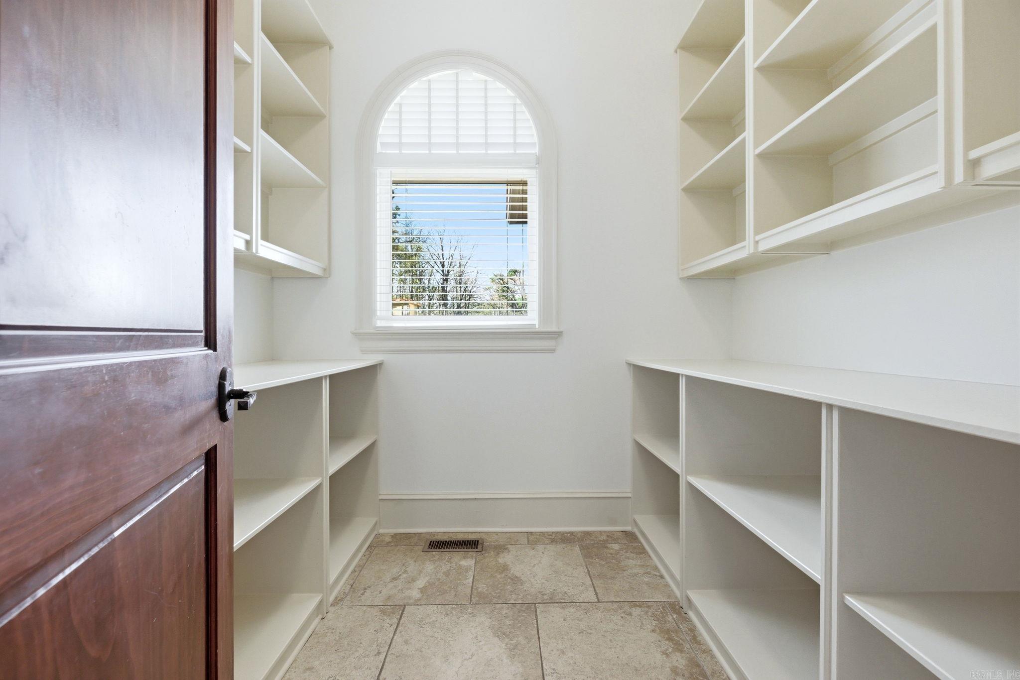 CHENAL DOWNS - Residential