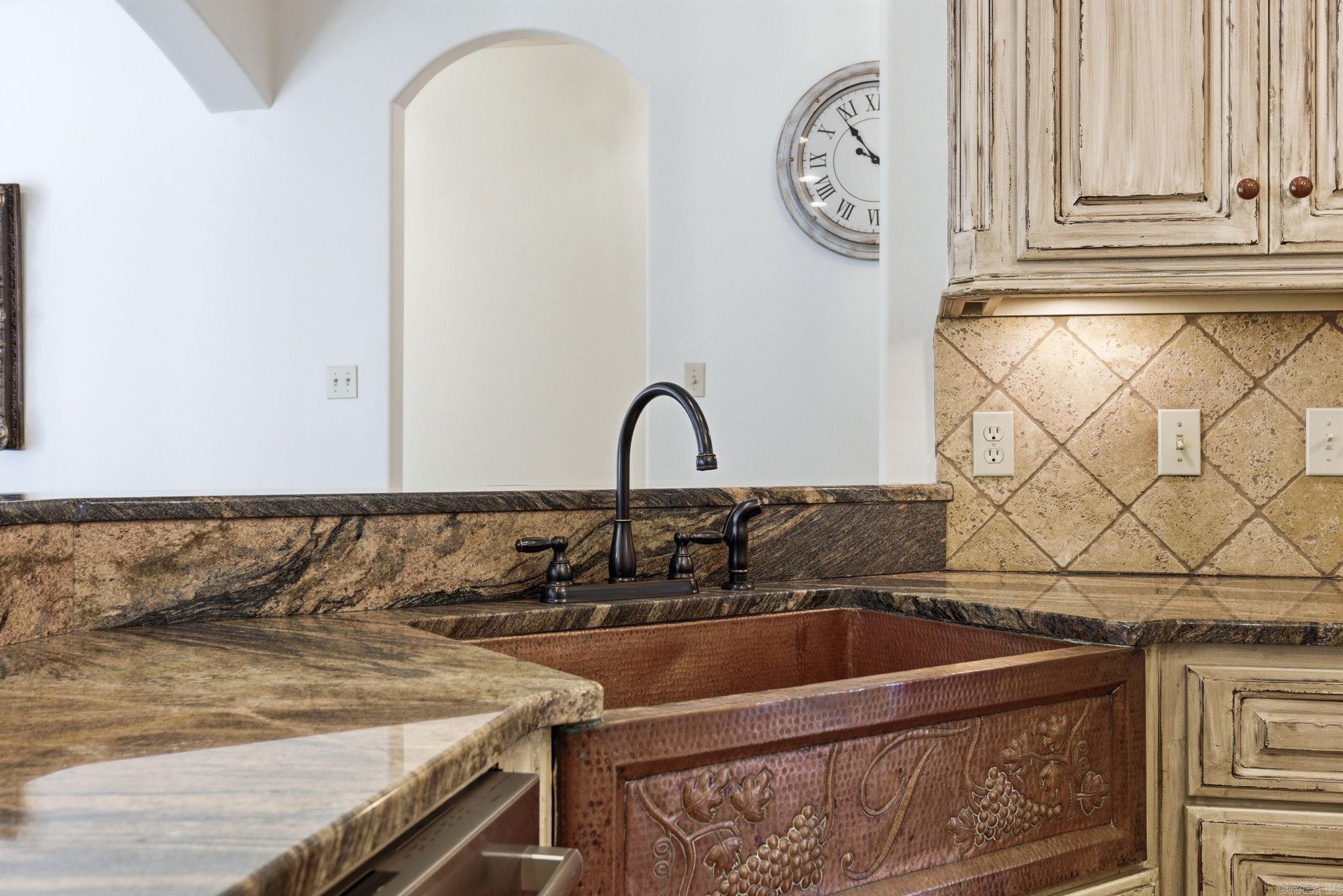 CHENAL DOWNS - Residential