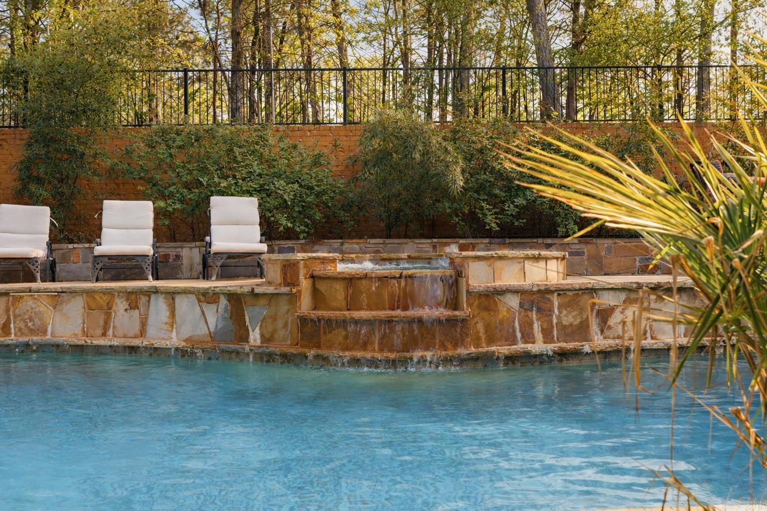 CHENAL DOWNS - Residential