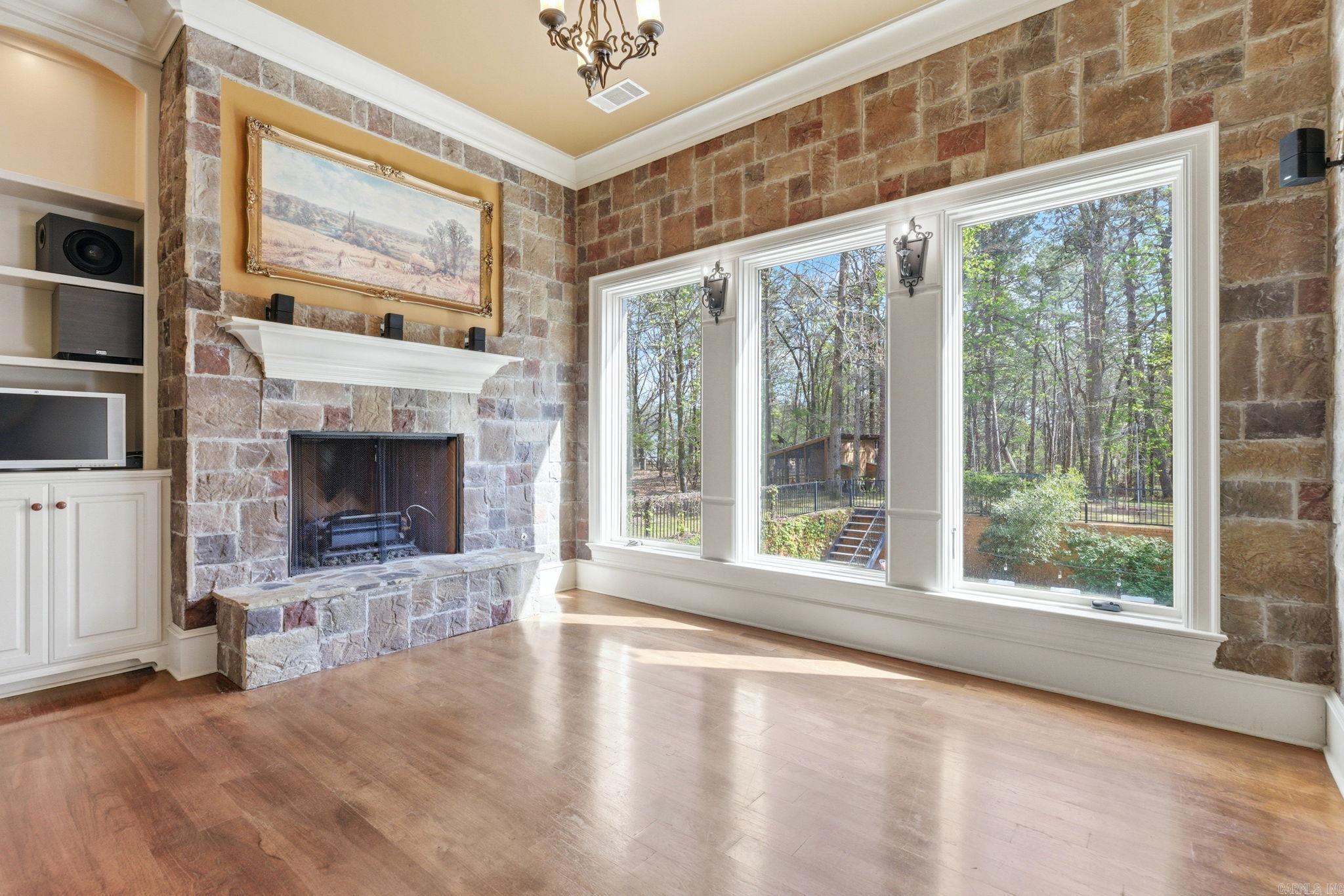 CHENAL DOWNS - Residential