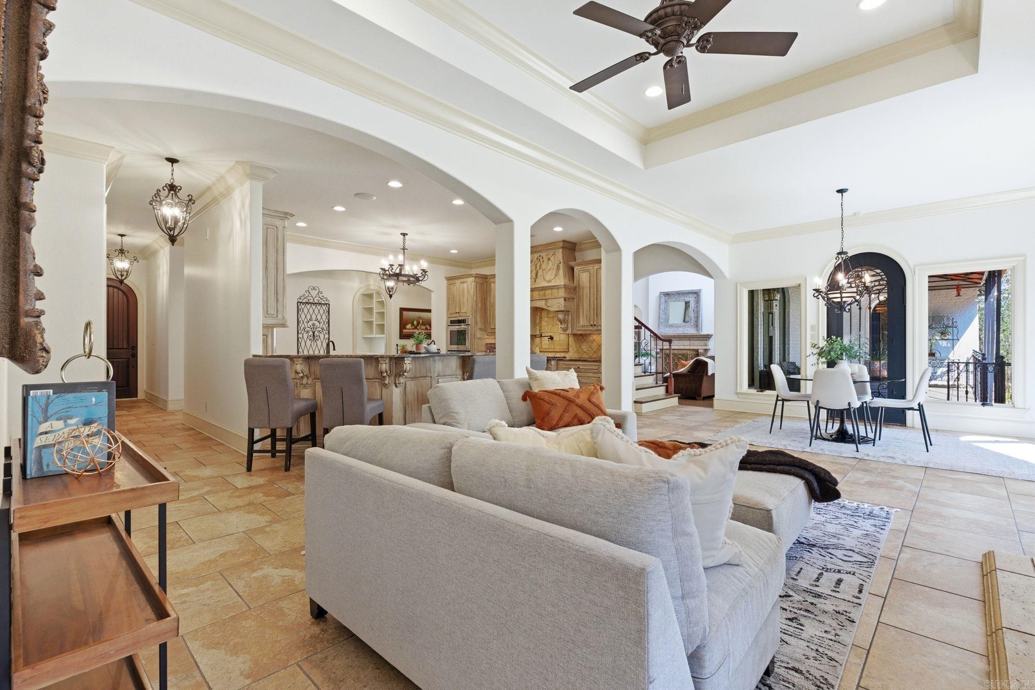 CHENAL DOWNS - Residential