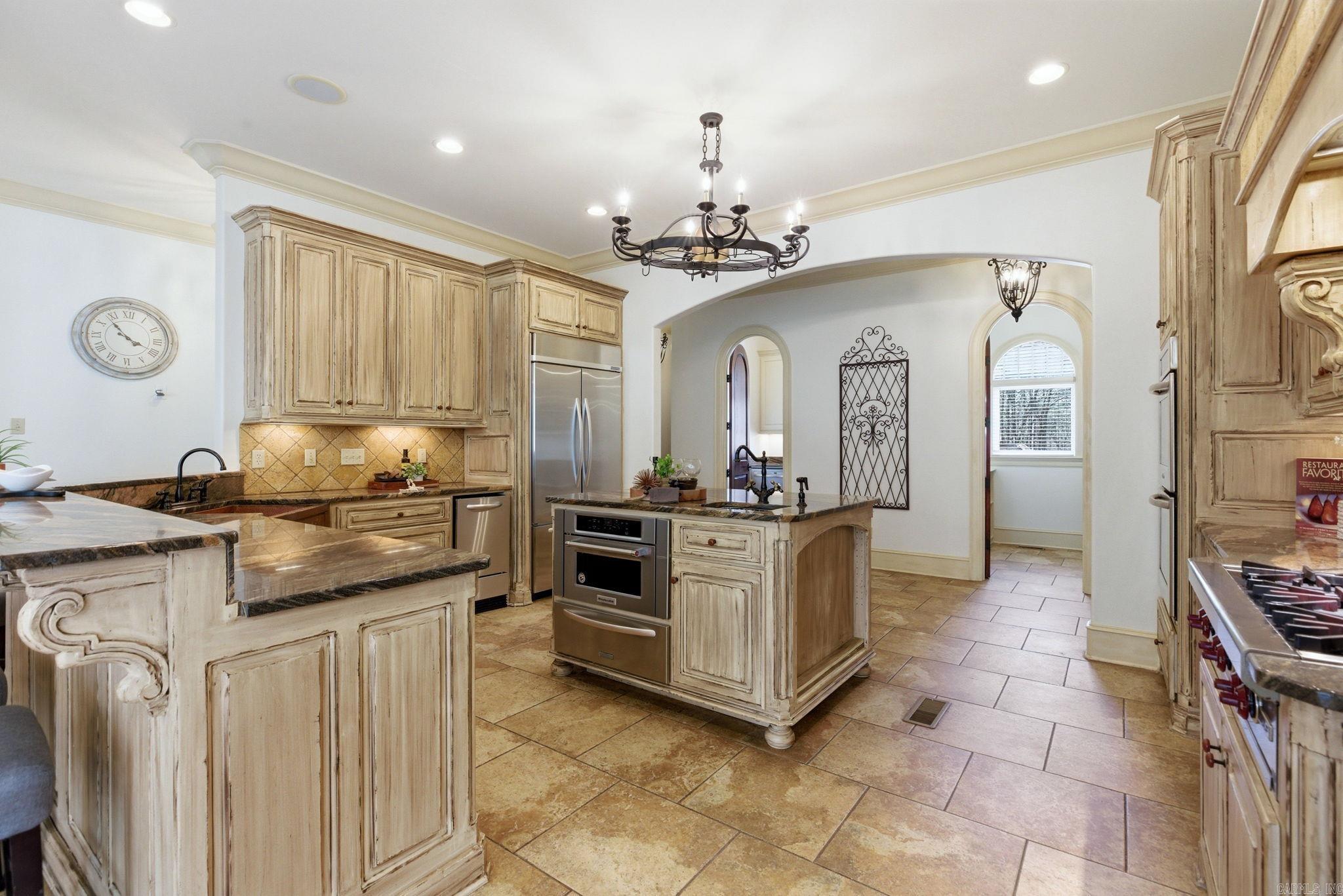 CHENAL DOWNS - Residential