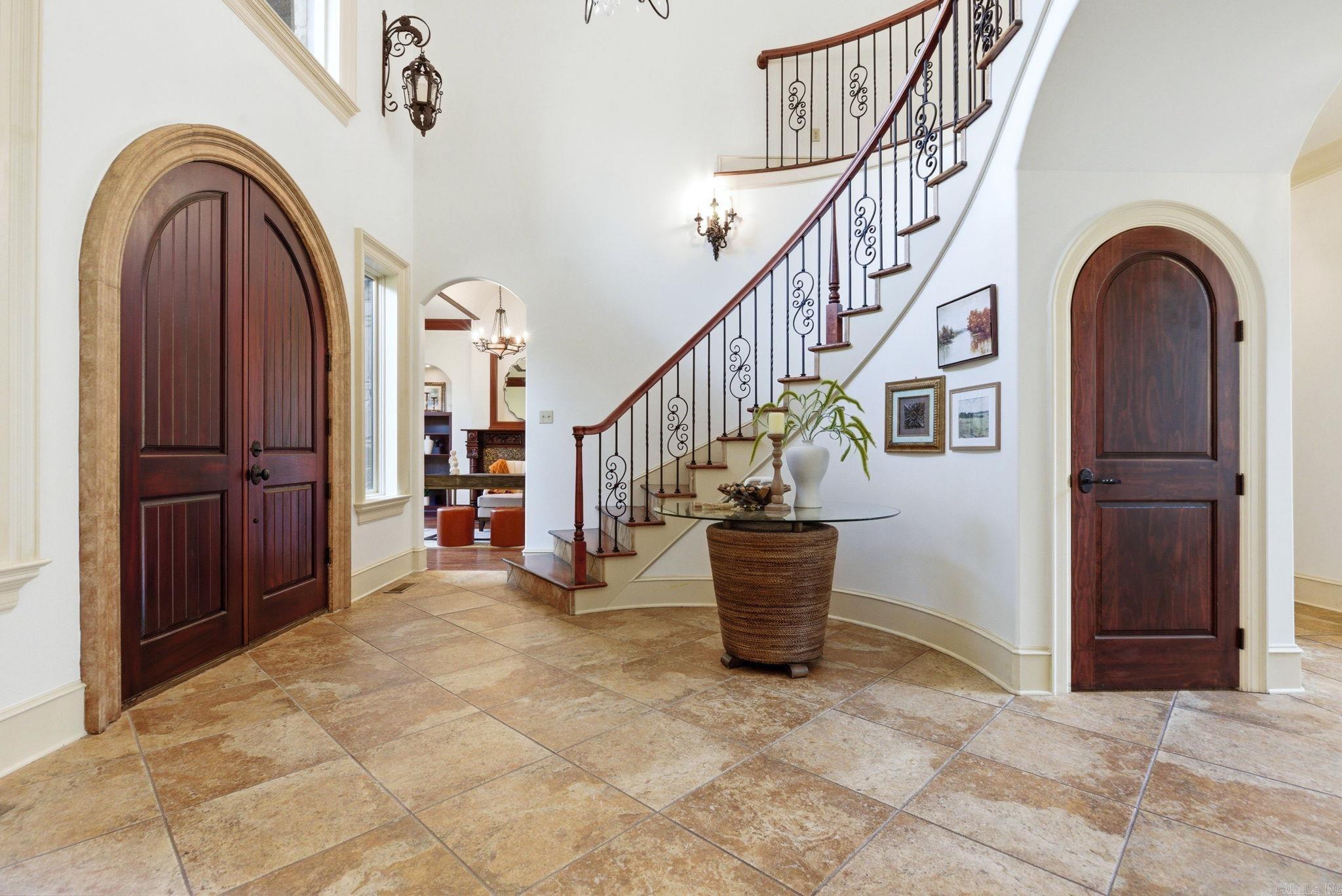 CHENAL DOWNS - Residential