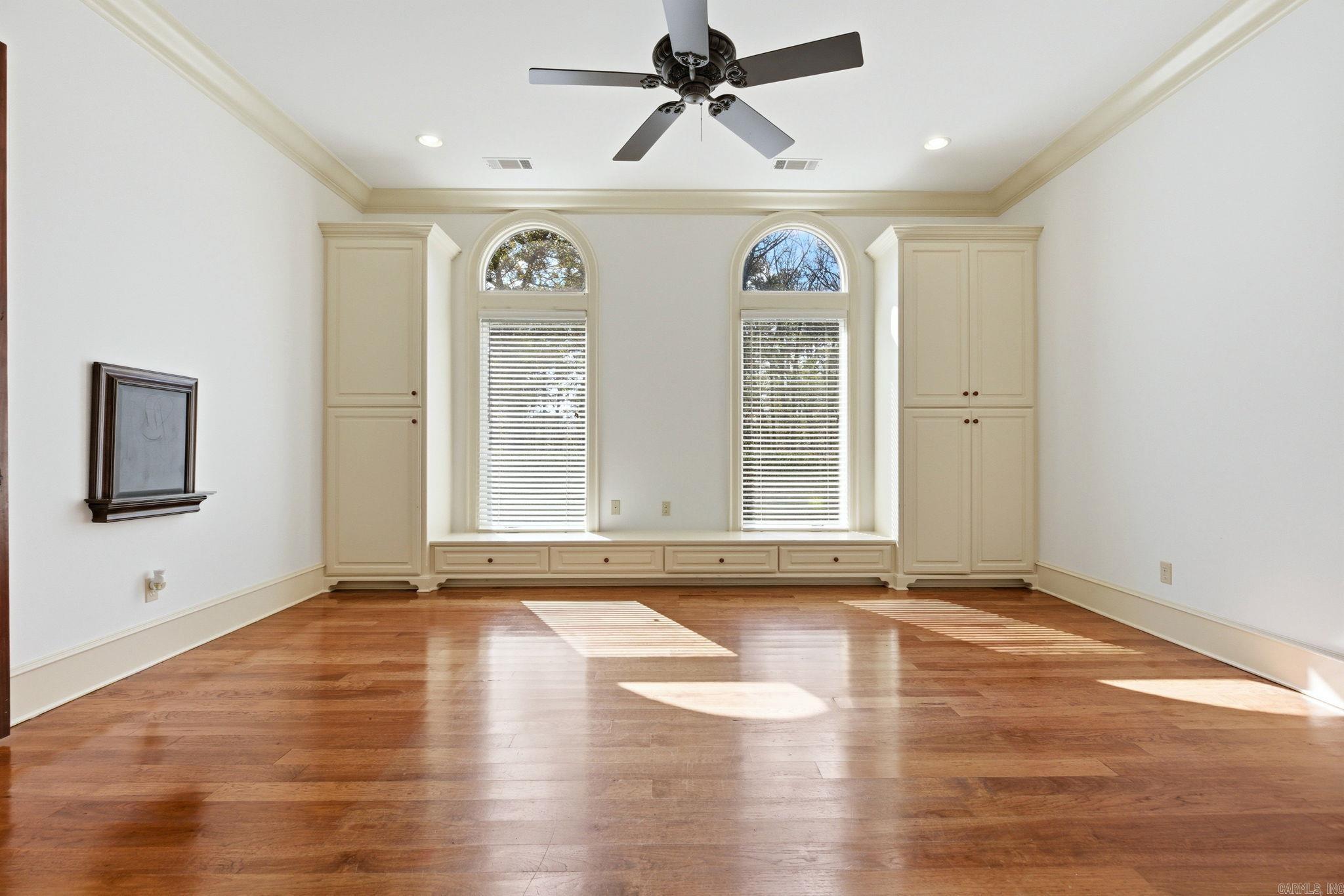 CHENAL DOWNS - Residential