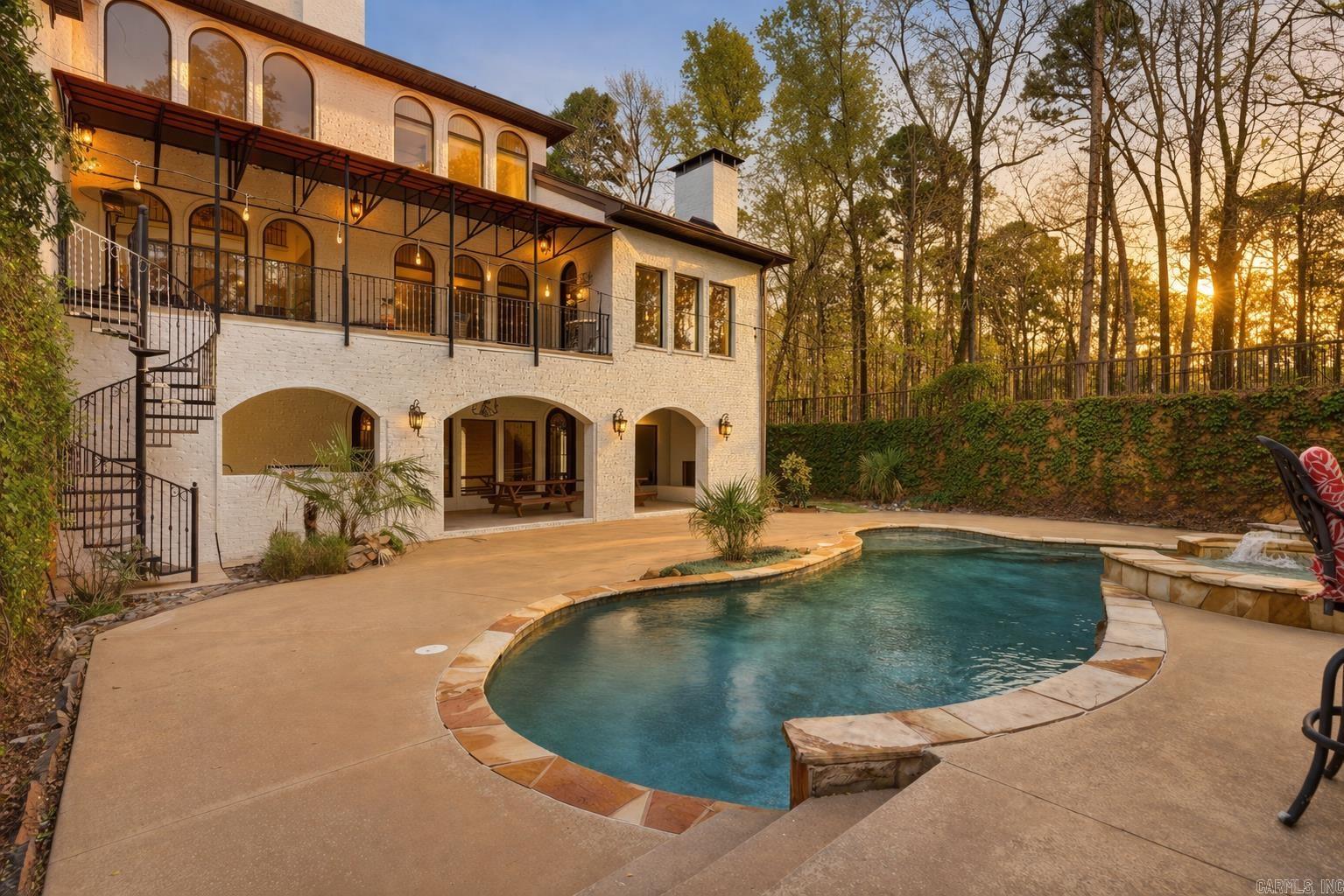 CHENAL DOWNS - Residential