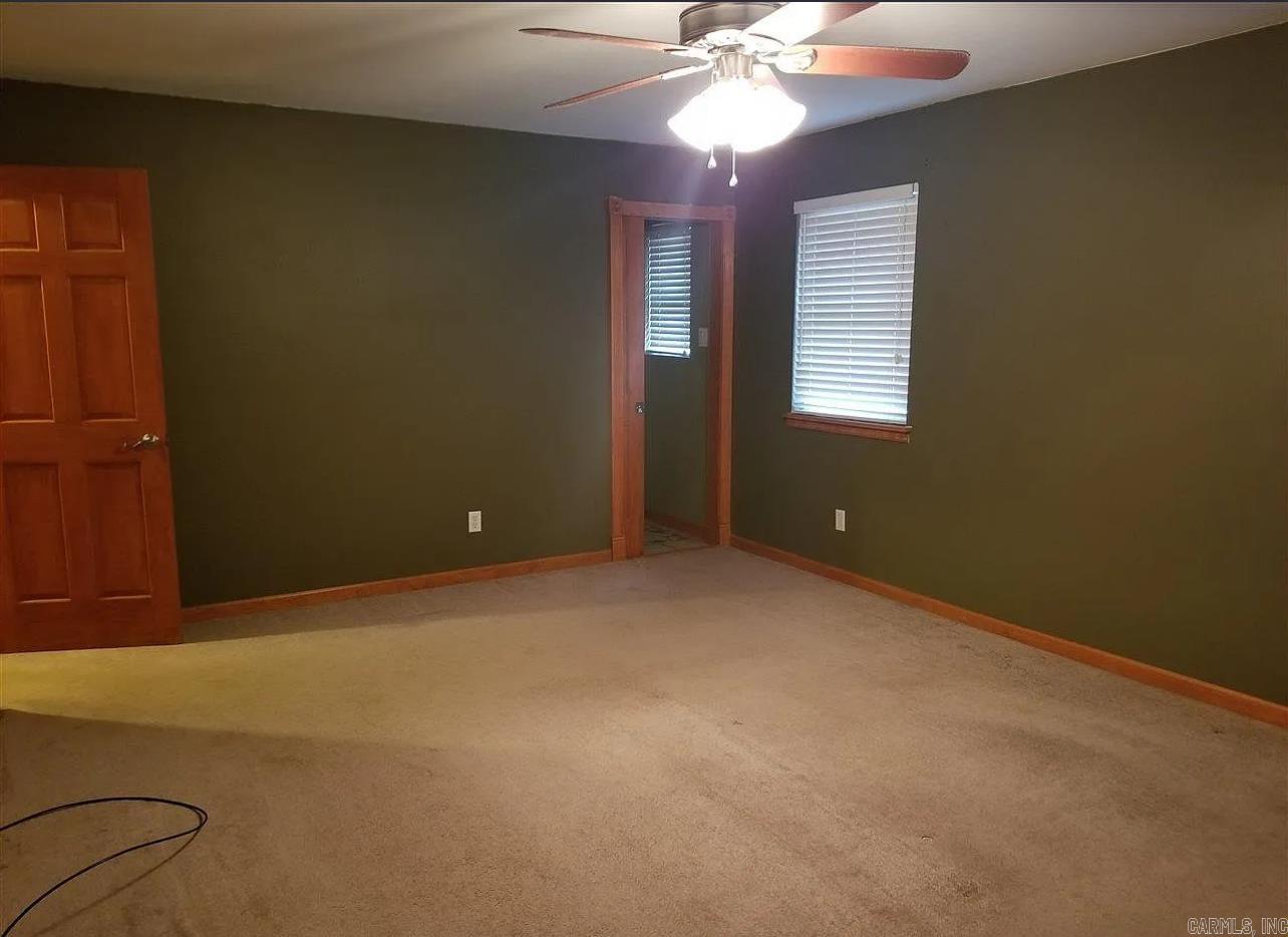 WOODLAND HILLS - Residential