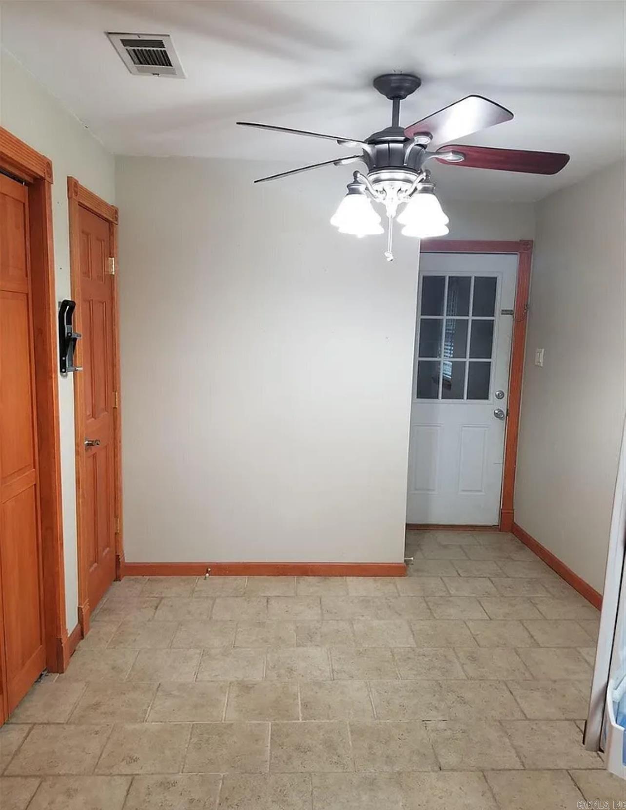 WOODLAND HILLS - Residential