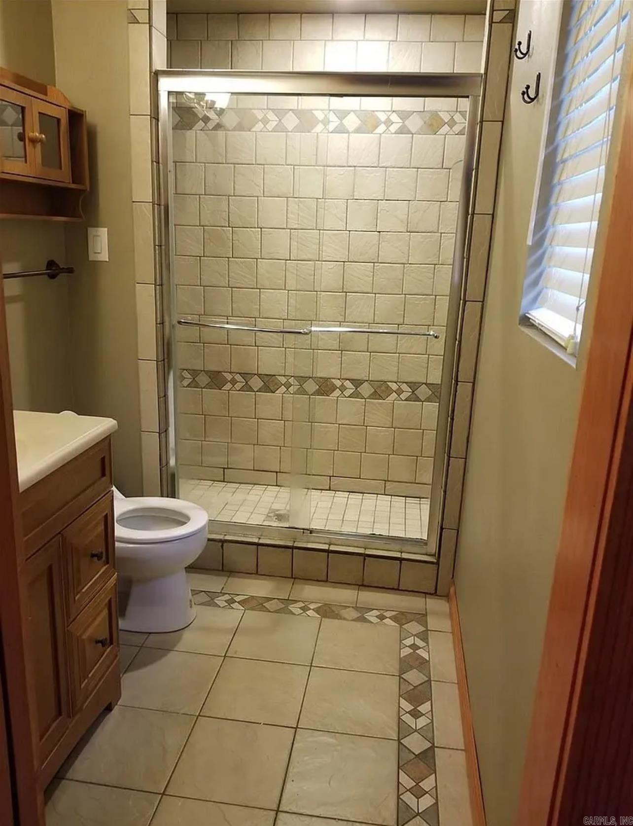 WOODLAND HILLS - Residential