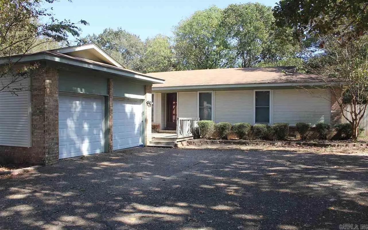 WOODLAND HILLS - Residential