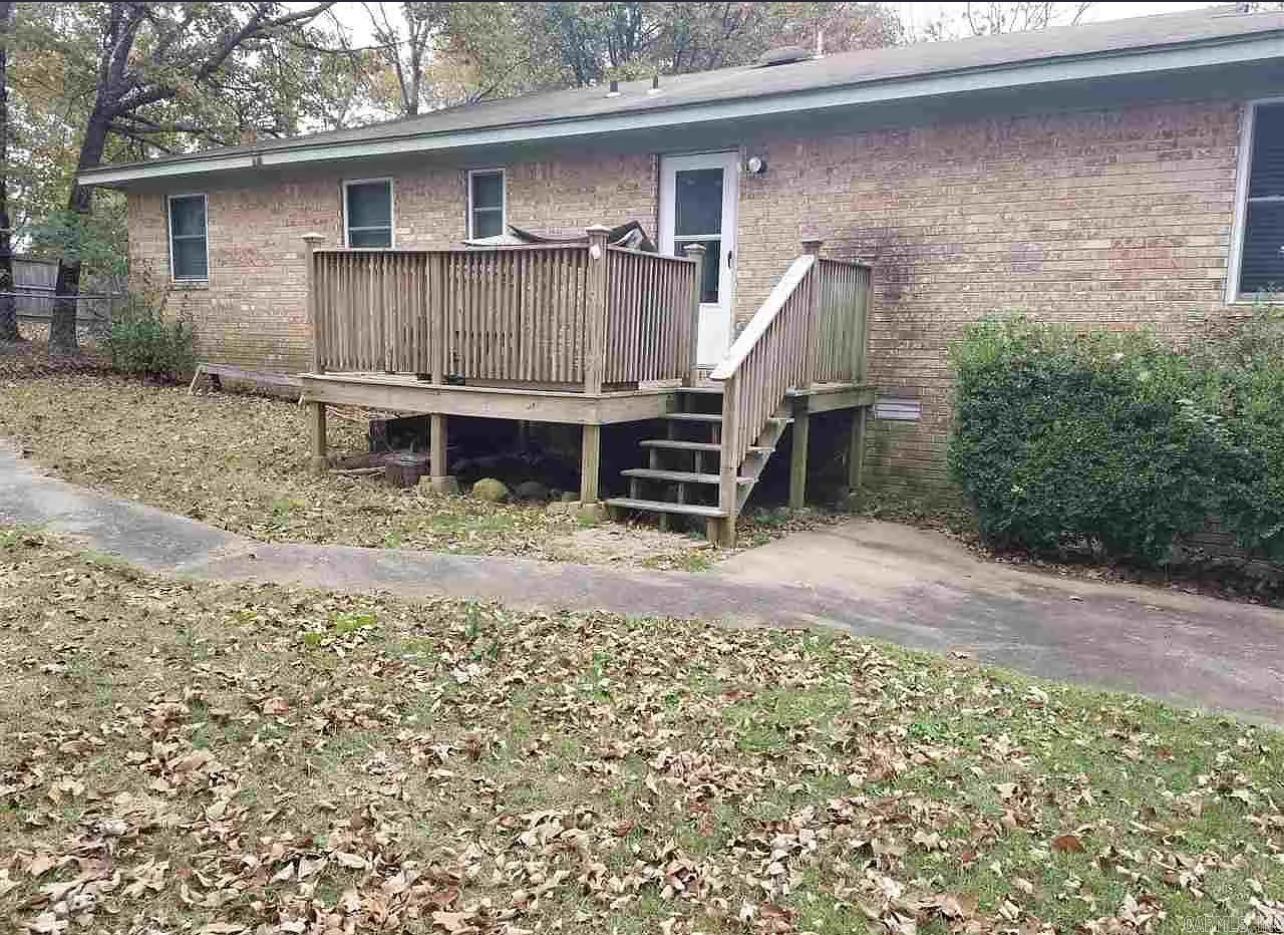 WOODLAND HILLS - Residential