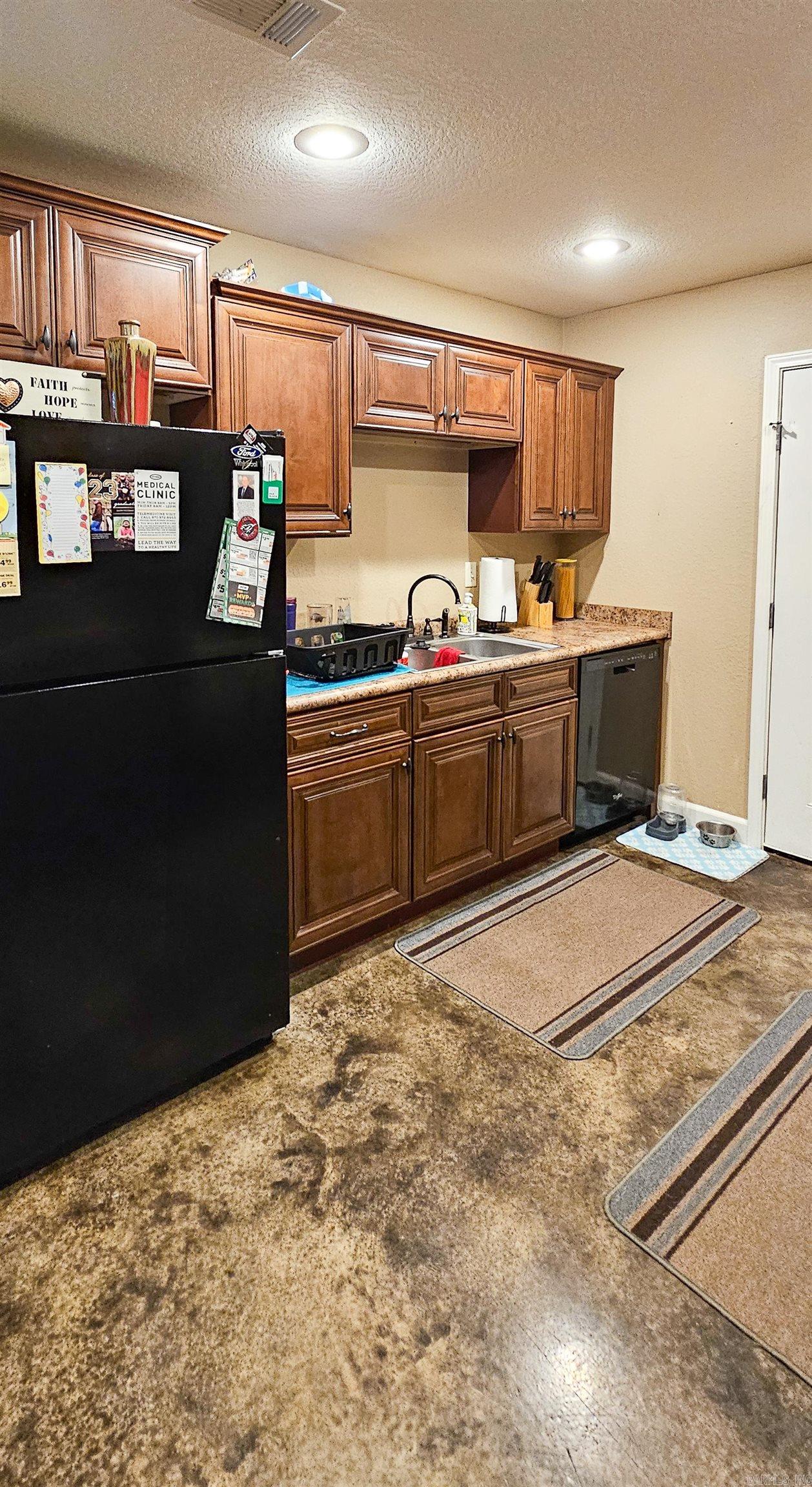 BARKER BROTHERS - Residential