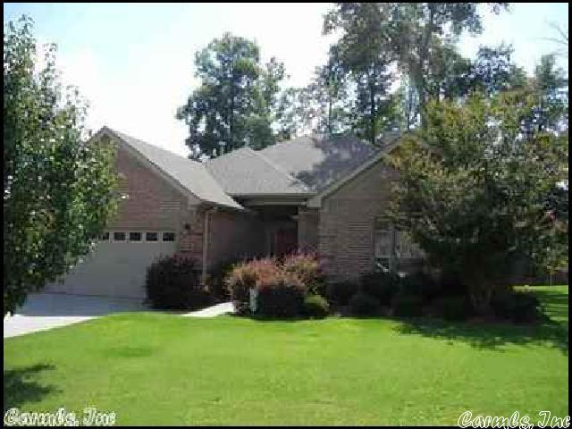 *BENTON* WONDERFUL HOME WITH SPLIT FLOOR PLAN!! This 3 Bed And 2 Bath Home Features Over 1800 Sqft! Great Room With Built-Ins And Gas Log Fireplace! Large Kitchen Equipped With Electric Range, Refrigerator, And Dishwasher, Along With A Breakfast Bar! Washer And Dryer Hookups! Covered Patio With A Fenced In Backyard! 2 Car Garage For Parking! PET FRIENDLY!! AVAILABLE MID TO LATE JANUARY 2026!!! <a href='https://raineyrealty.com/virtualtour.php?r=XZOkhU'> Click here for a 360° Virtual Tour</a>