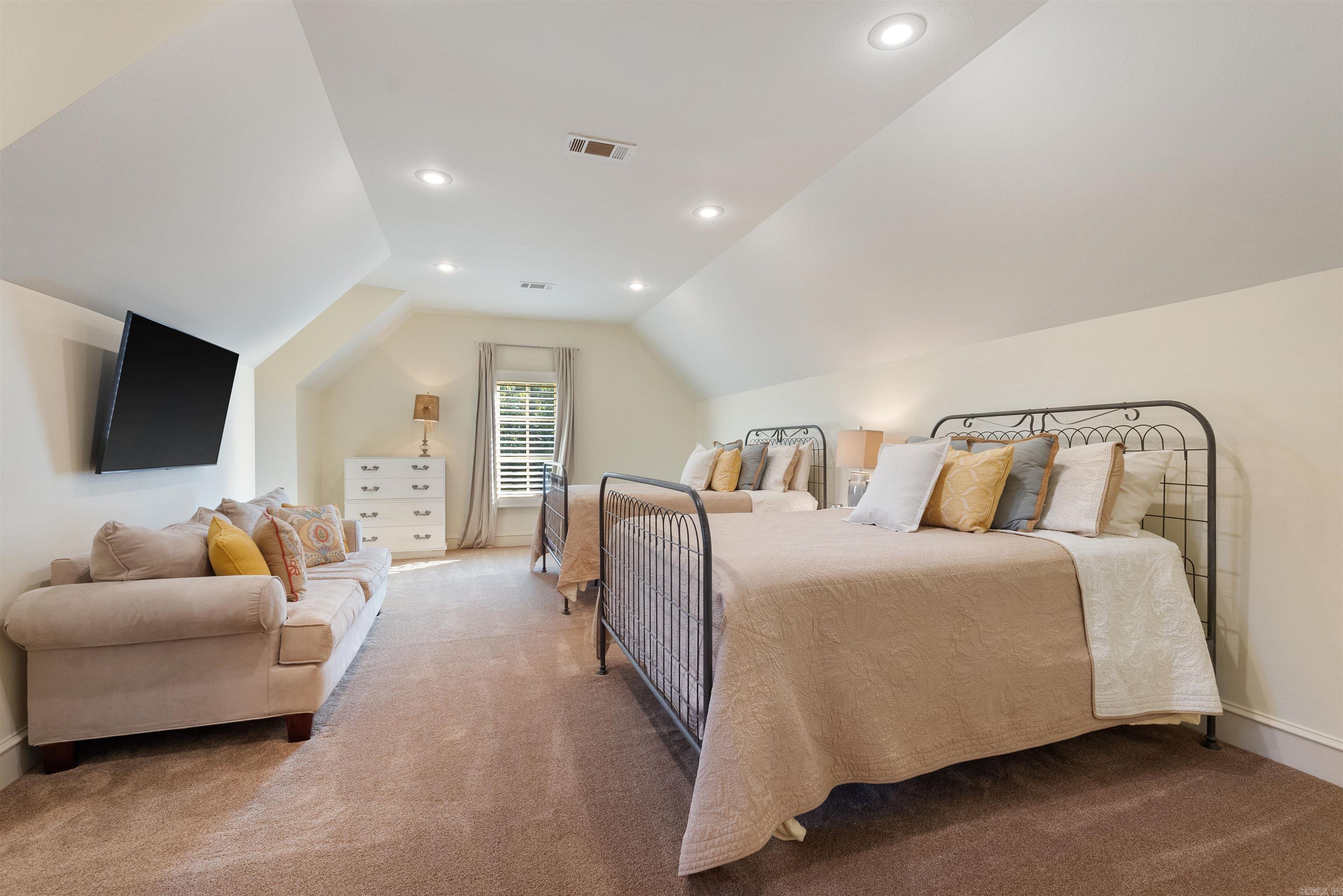 BRIGHTON POINTE - Residential