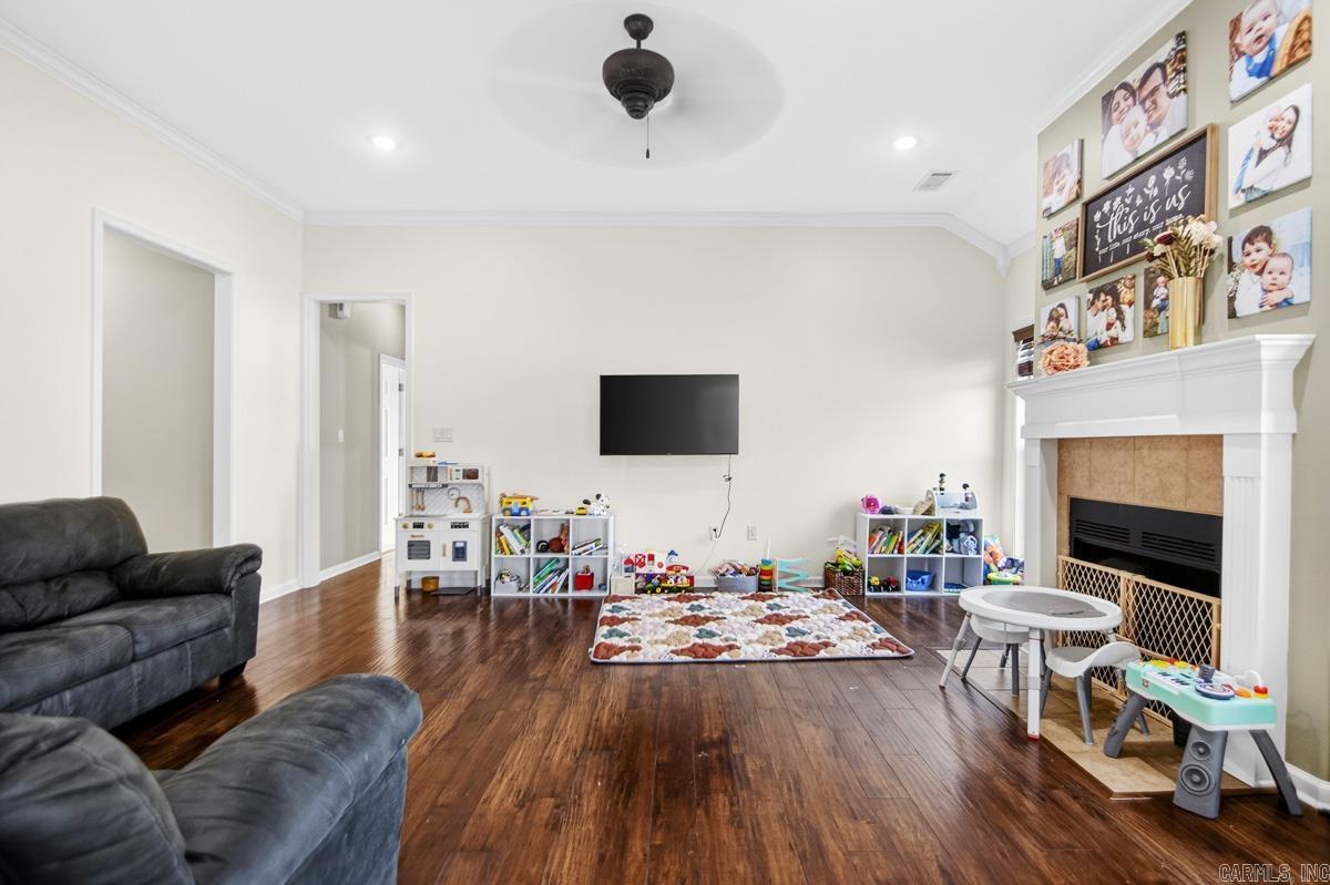 AUBURN HILLS - Residential