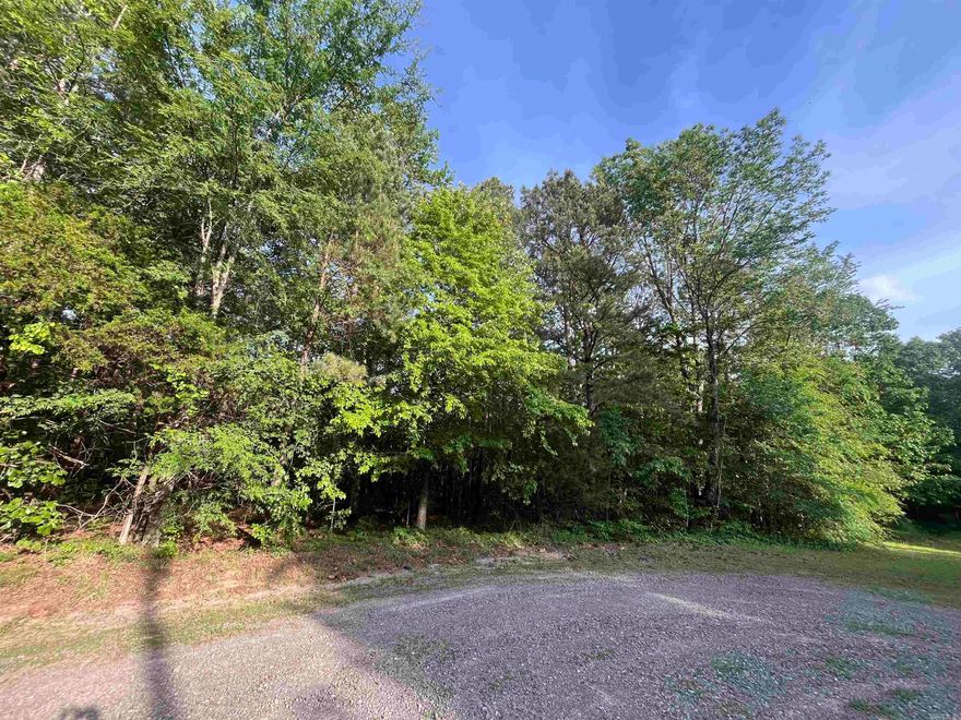 Great level wooded at the end of the road in a cul-de-sac just waiting for you to build your dream home!