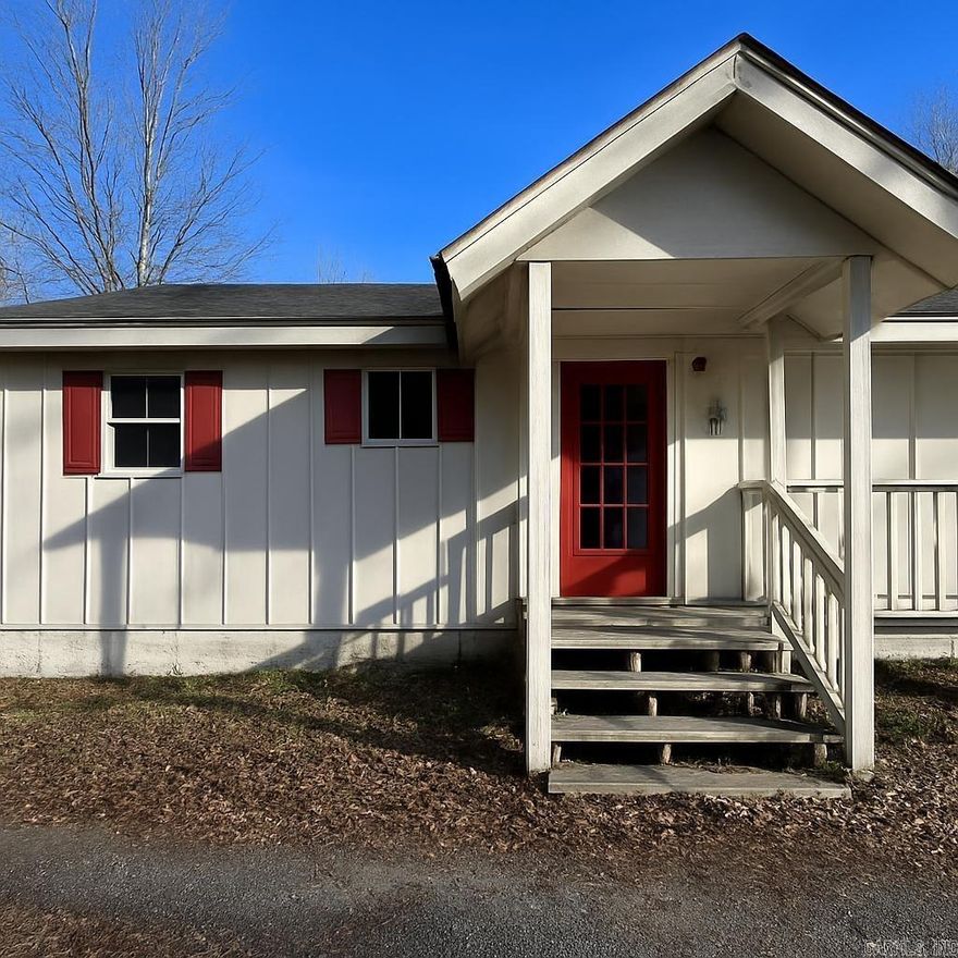 Nice 2 bedroom, 1 bathroom home. Conveniently located in Mayflower, AR this property is ideal for an investor or first time home owner. This one is priced to sell fast so don't miss out on this gem!