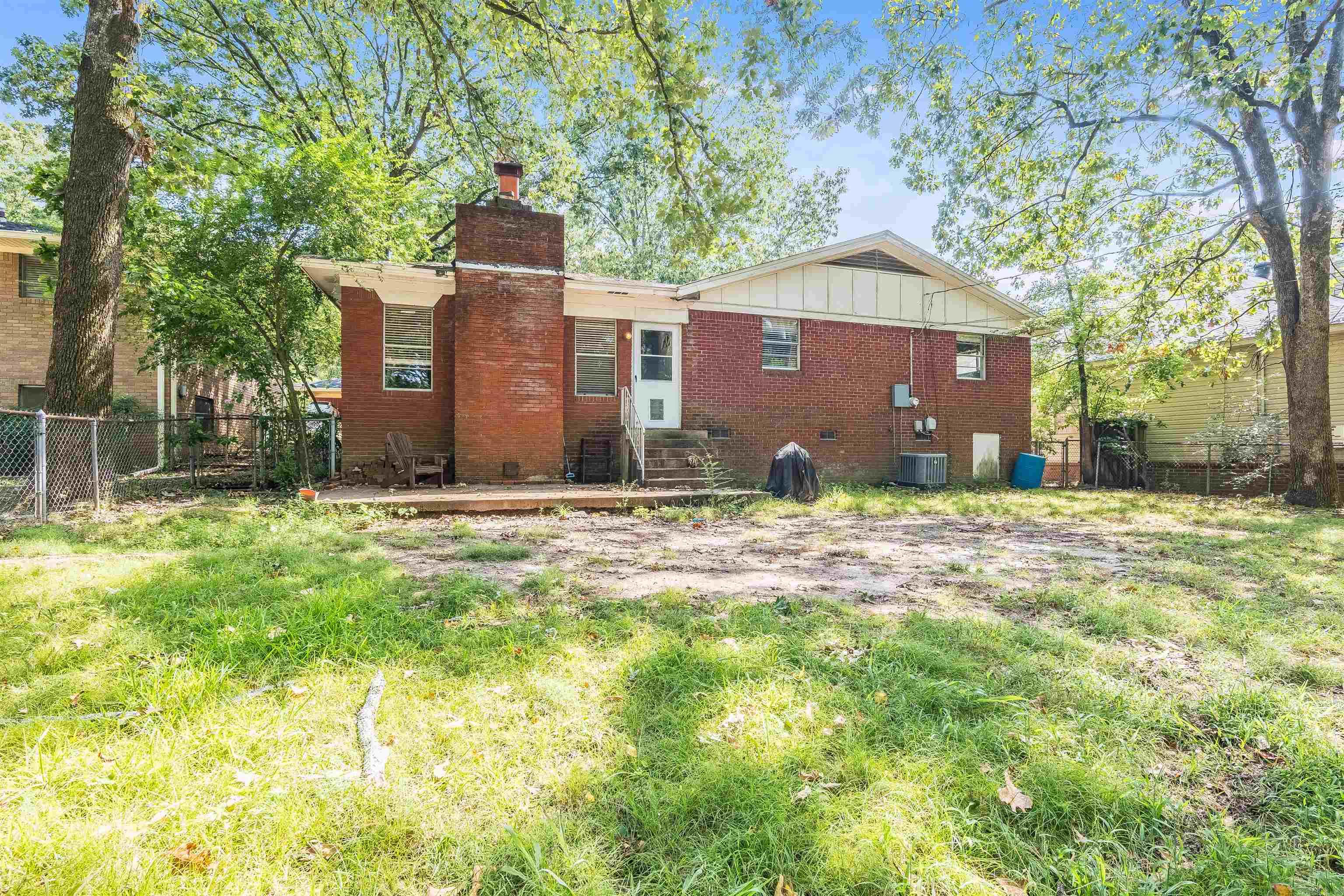 BRIARWOOD - Residential